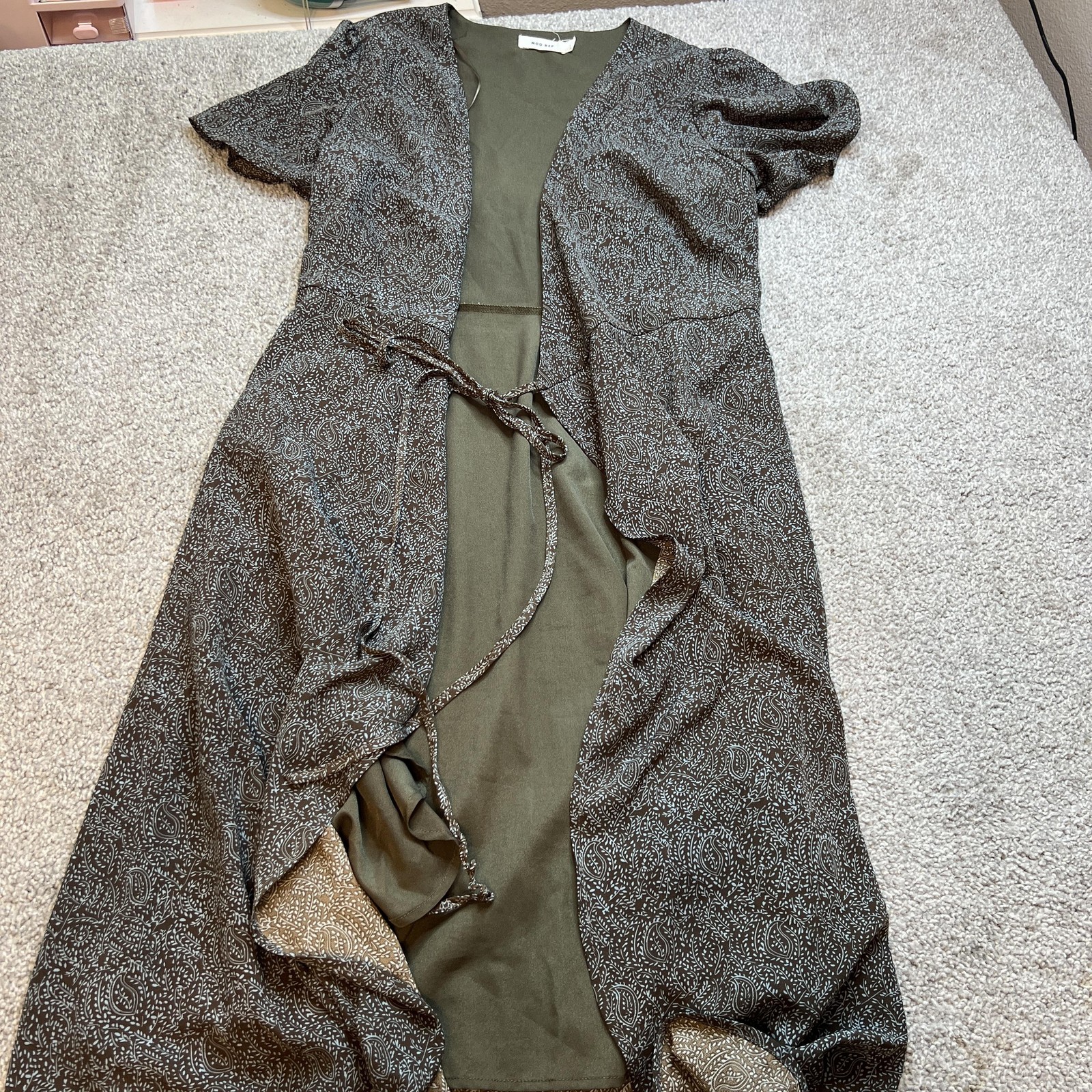 Mod Ref Dress Womens Small Green Paisley Midi Belted Short Sleeve Boho V Neck