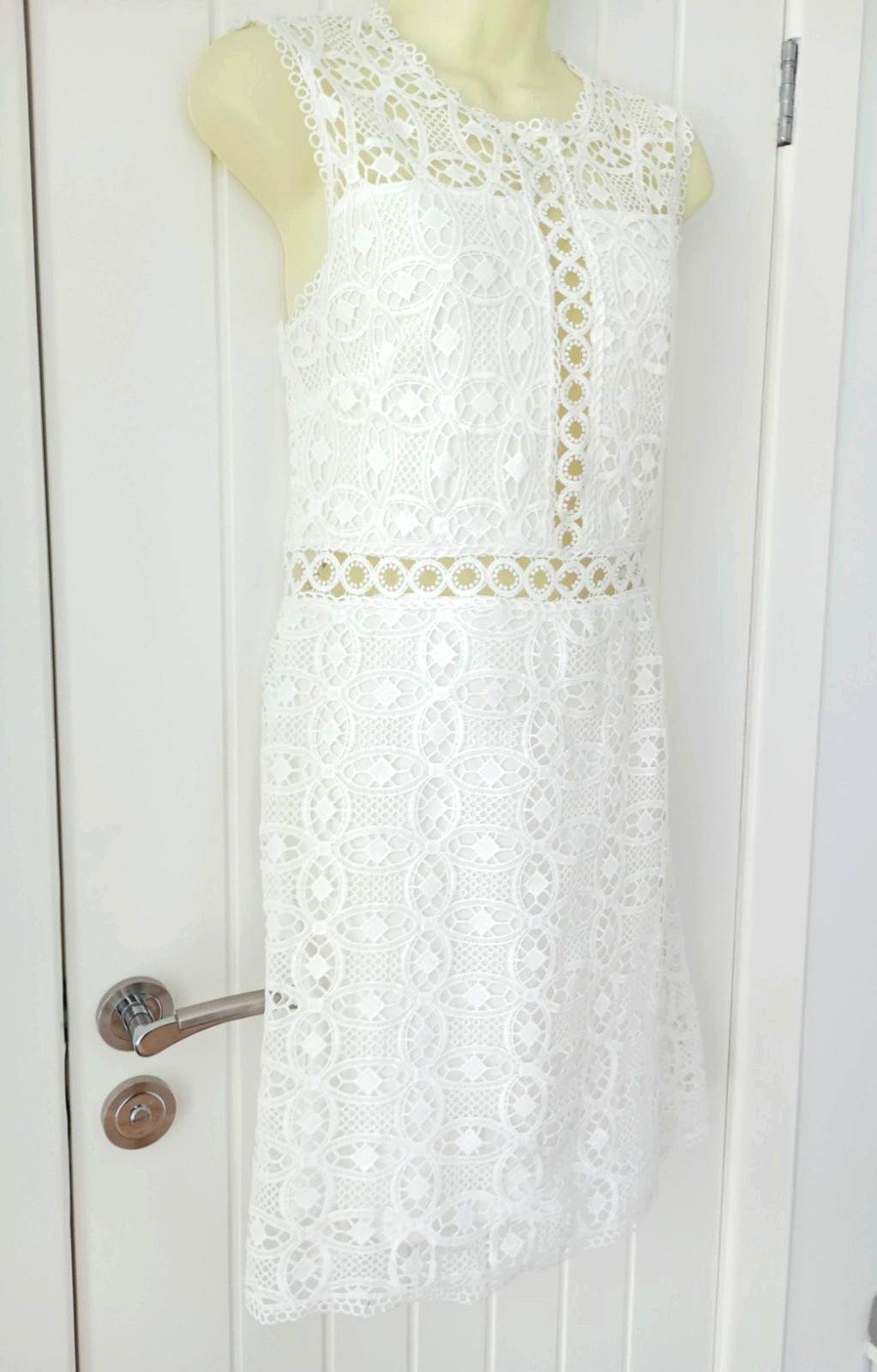 Women’s White Summer Embroidered Lace & Lined Dress Size: 10/12