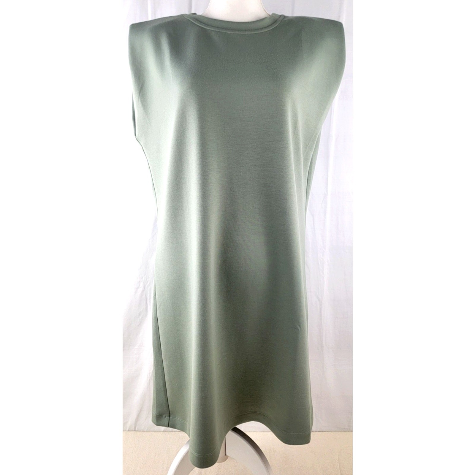 New For Cynthia Sage Green T-Shirt Dress Women’s M Sleeveless Shoulder Pads NWT