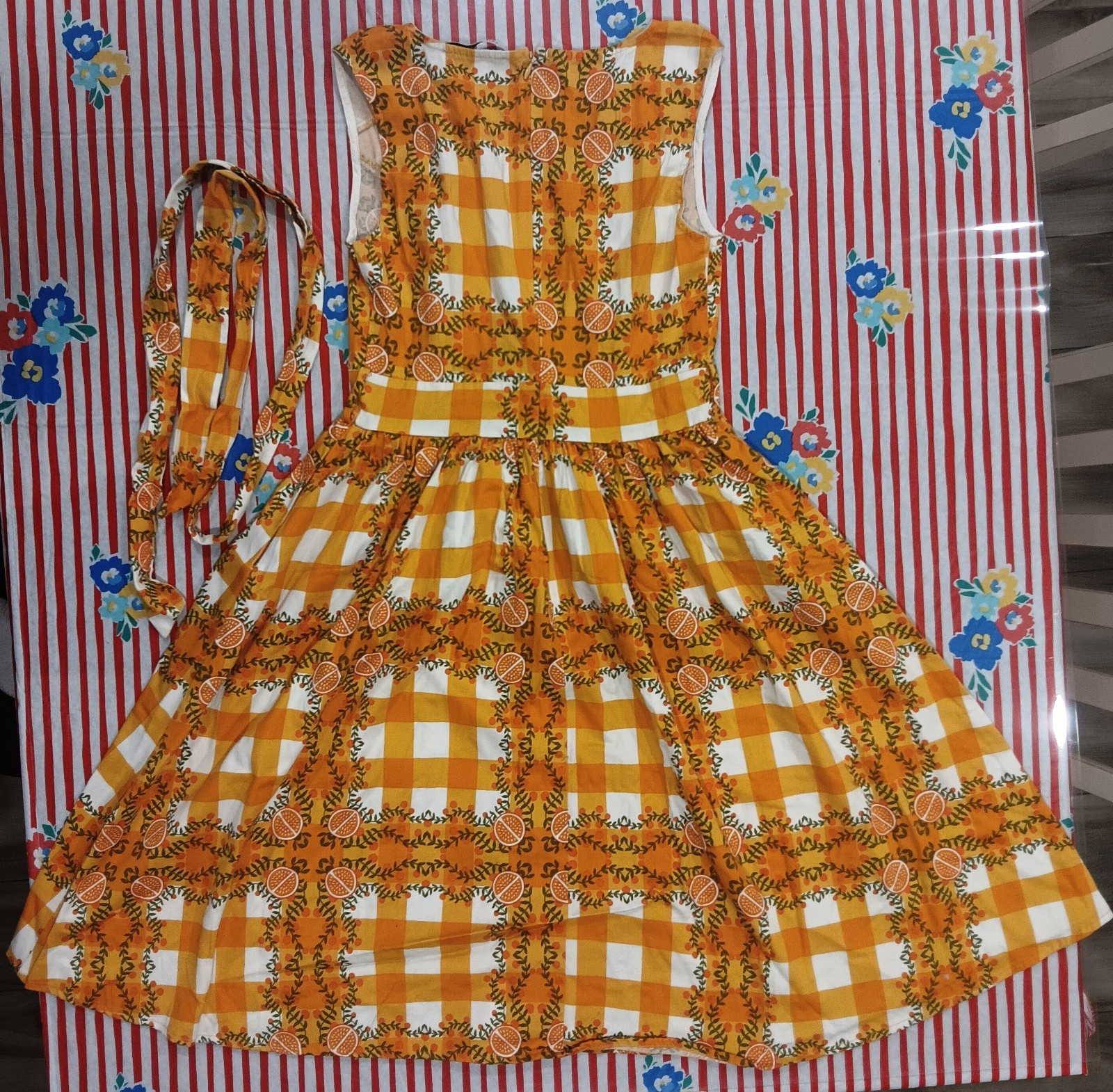 Miss Lulo Size: S, Dress, Plaid Orange, white, Green Vines, Fitted Flaired skirt