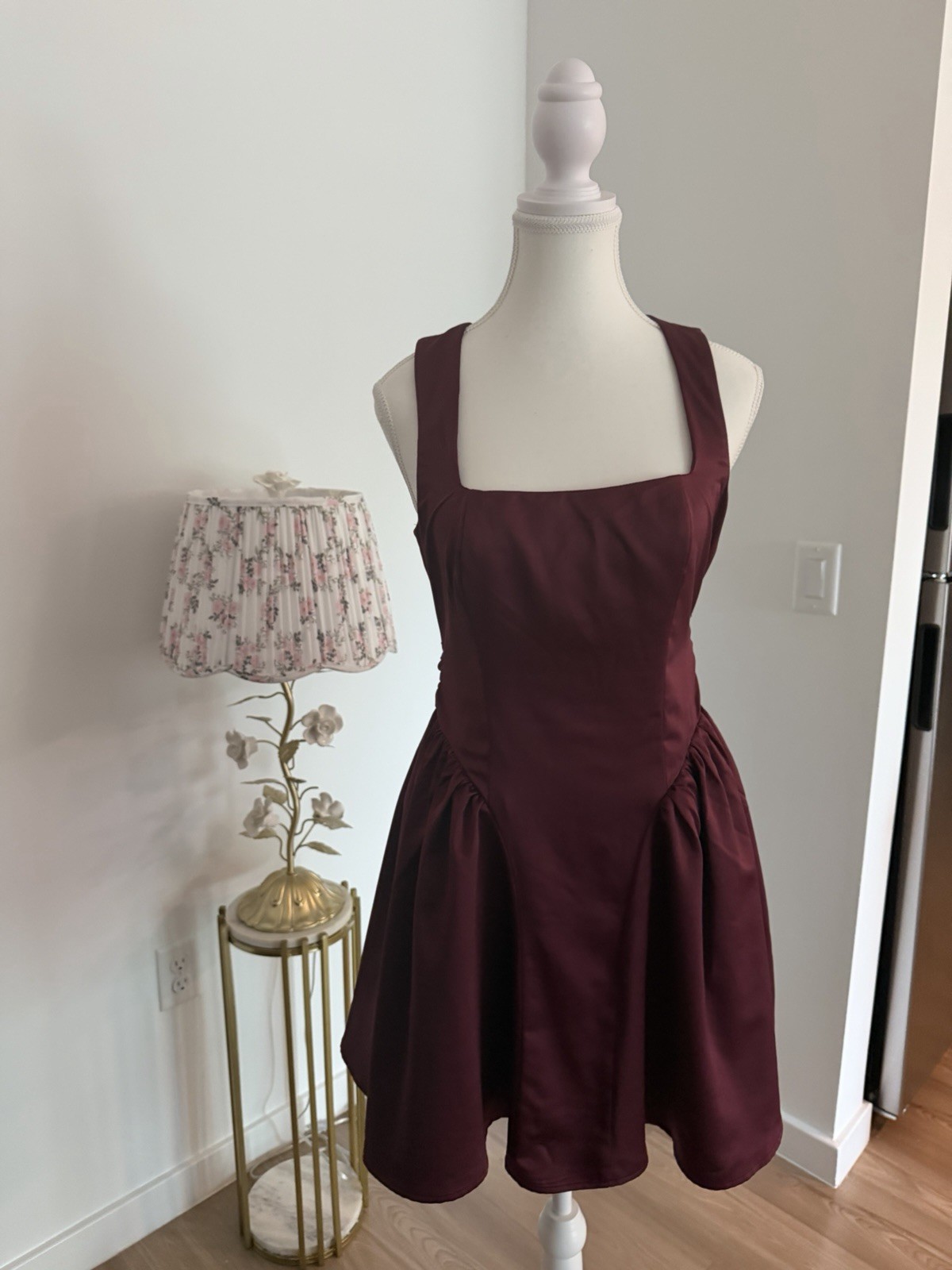 francesca’s Burgundy Solid Satin Mini Dress Square Neck Open Back Bow Zip Size S