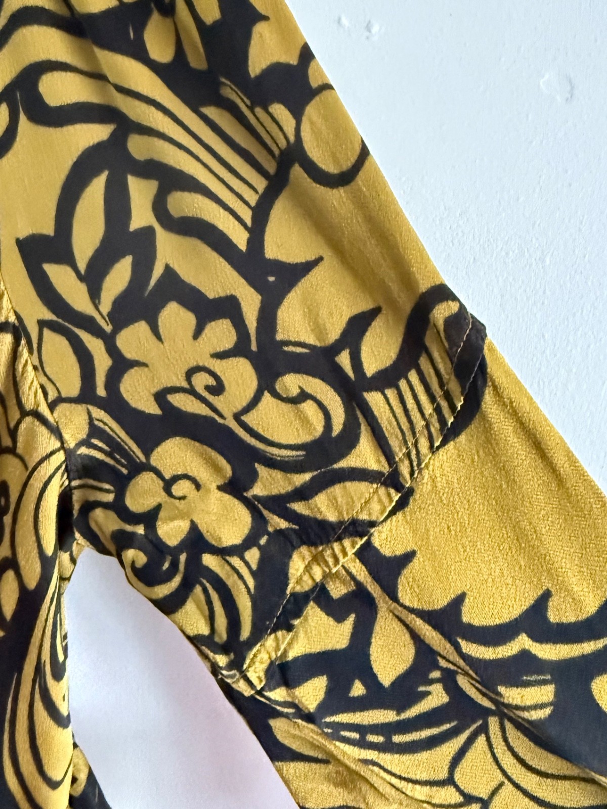 GHOST LONDON YELLOW & BLACK FLORAL PRINT LONG SLEEVES MIDI DRESS SIZE: LARGE