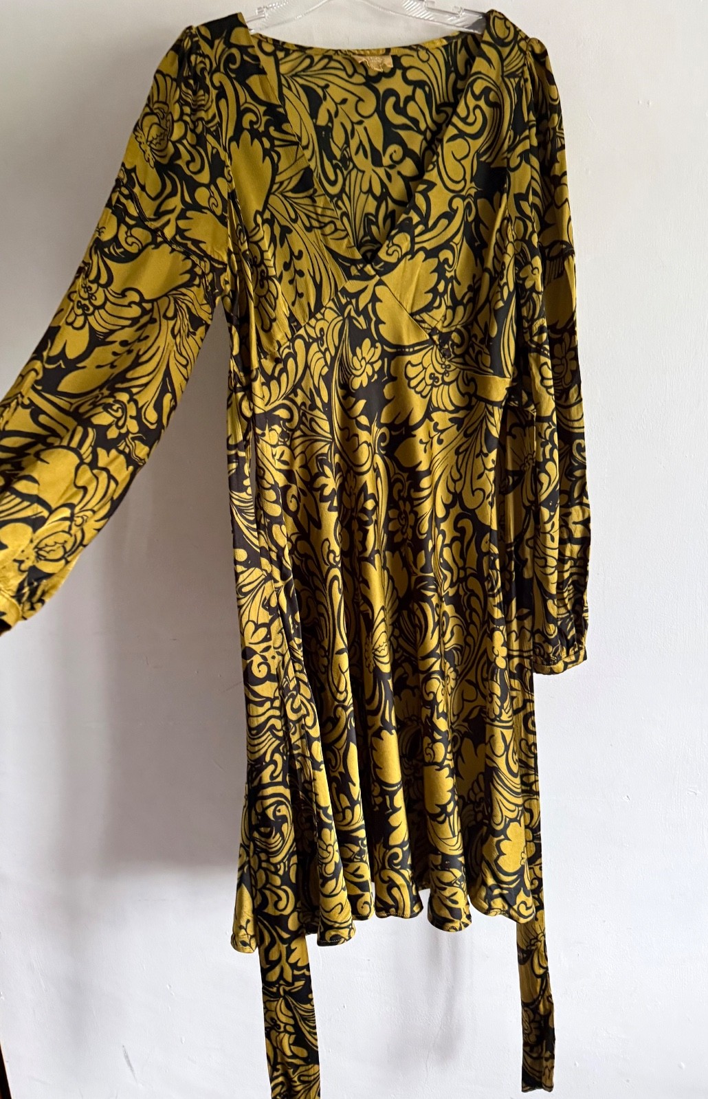 GHOST LONDON YELLOW & BLACK FLORAL PRINT LONG SLEEVES MIDI DRESS SIZE: LARGE