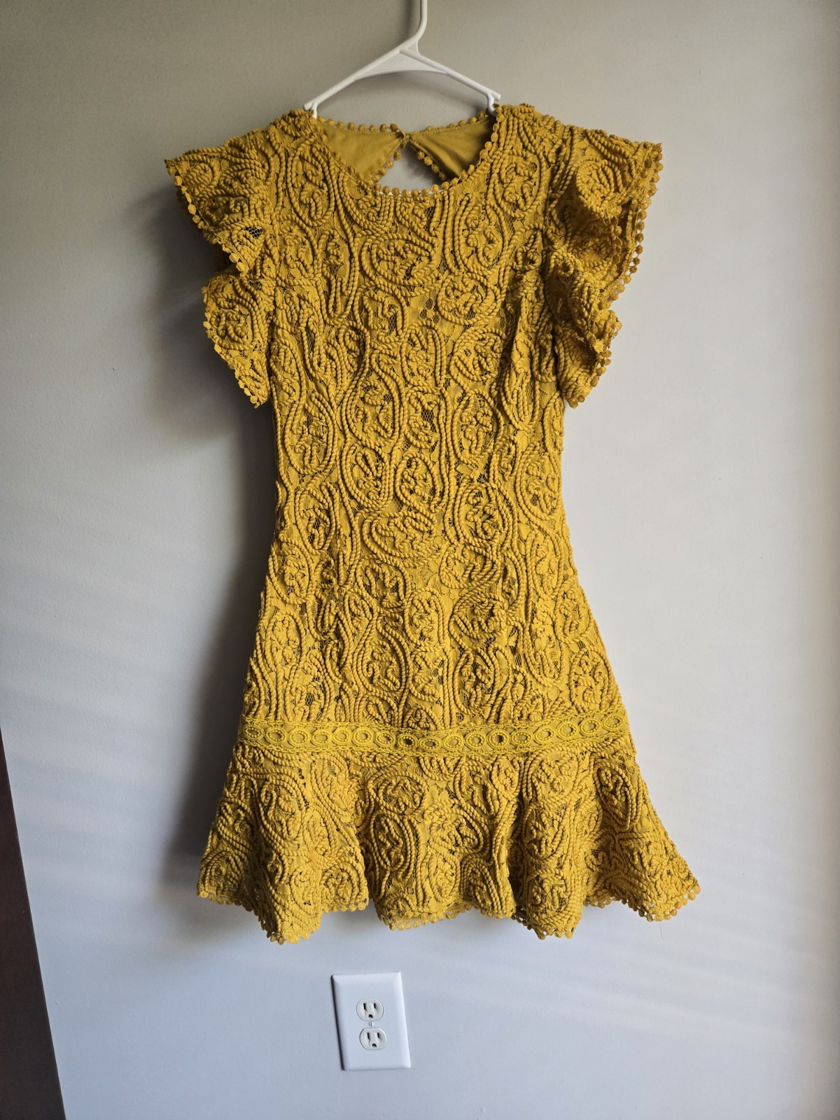 Fabrik Size M Gold Dress Lace Crochet Flutter Hem & Cap Sleeve Back Cutout