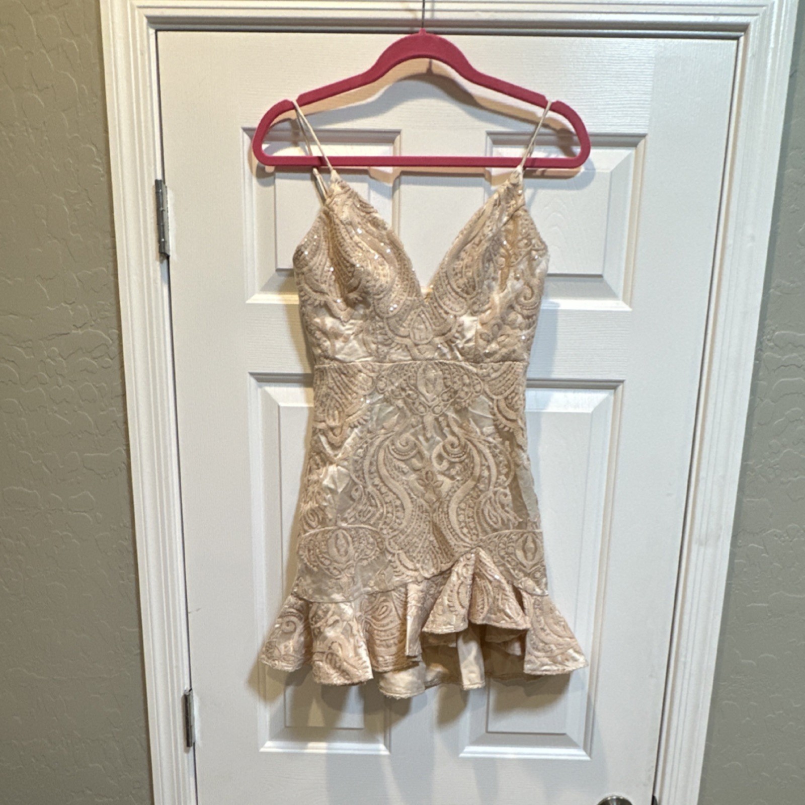 Selfie Leslie Champagne Lace Sequin Ruffle V-Neck Mini Dress XS