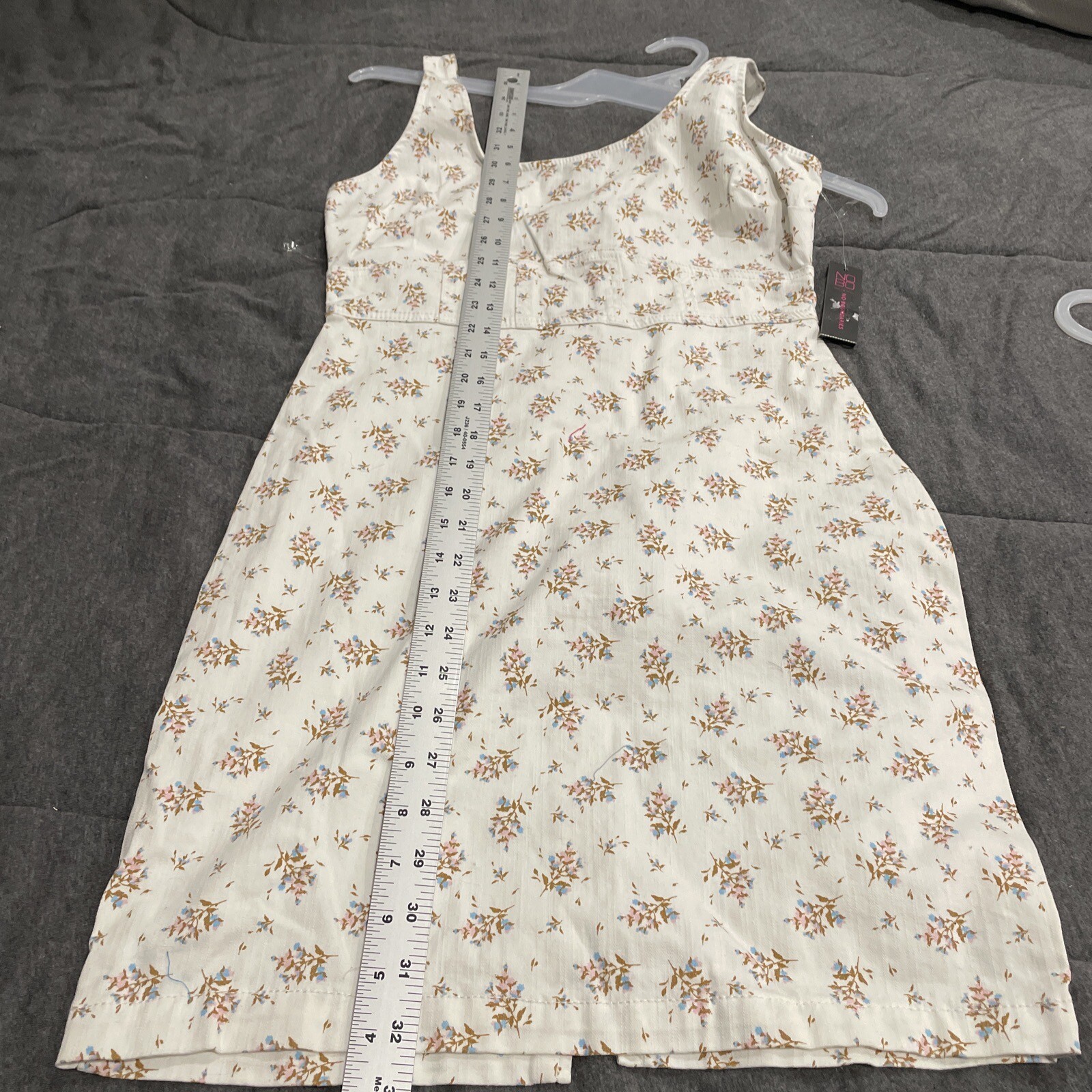 No Boundaries Juniors Zipper Back White Floral Pinafore Size S(3-5)