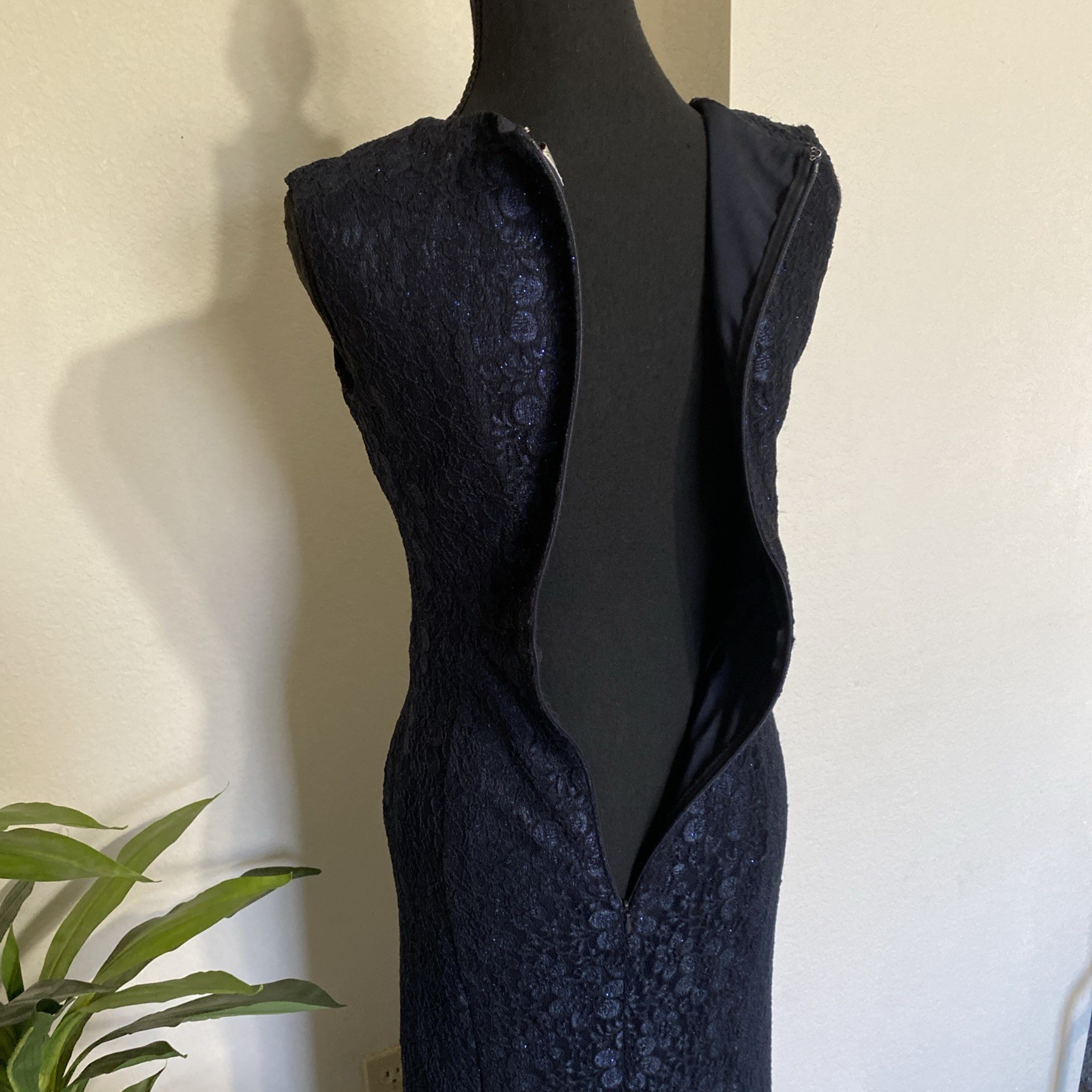 Tahari Arthur Levine Lace Maxi Dress Navy Shimmer Stretch Bodycon Evening wear 2