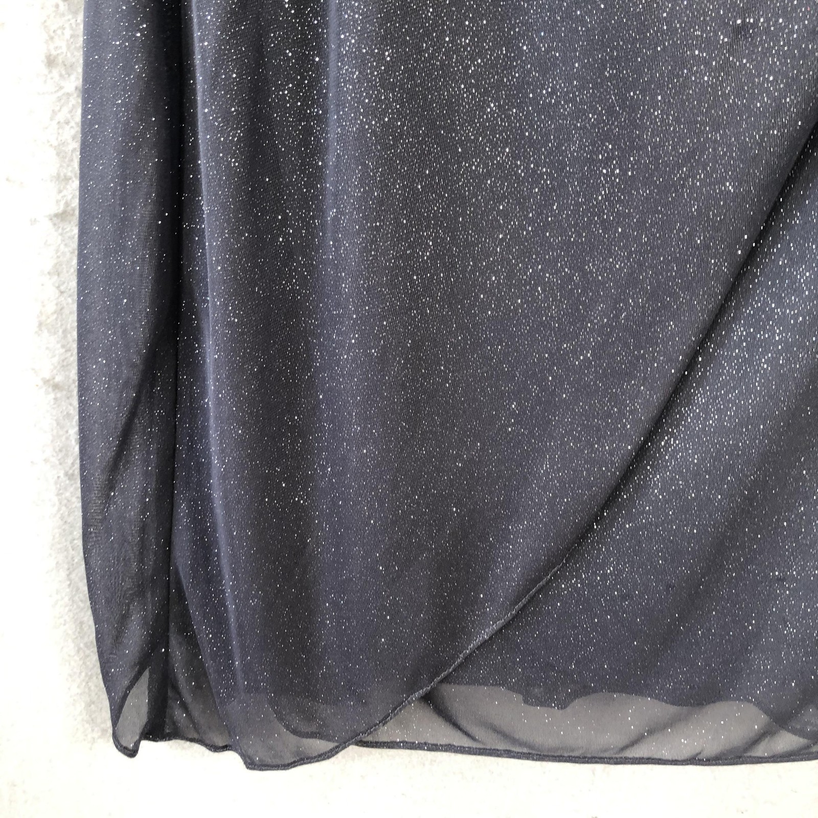 Party Dress Womens Size 6 Gray Silver Beaded Cape Overlay Sheath Cocktail Formal
