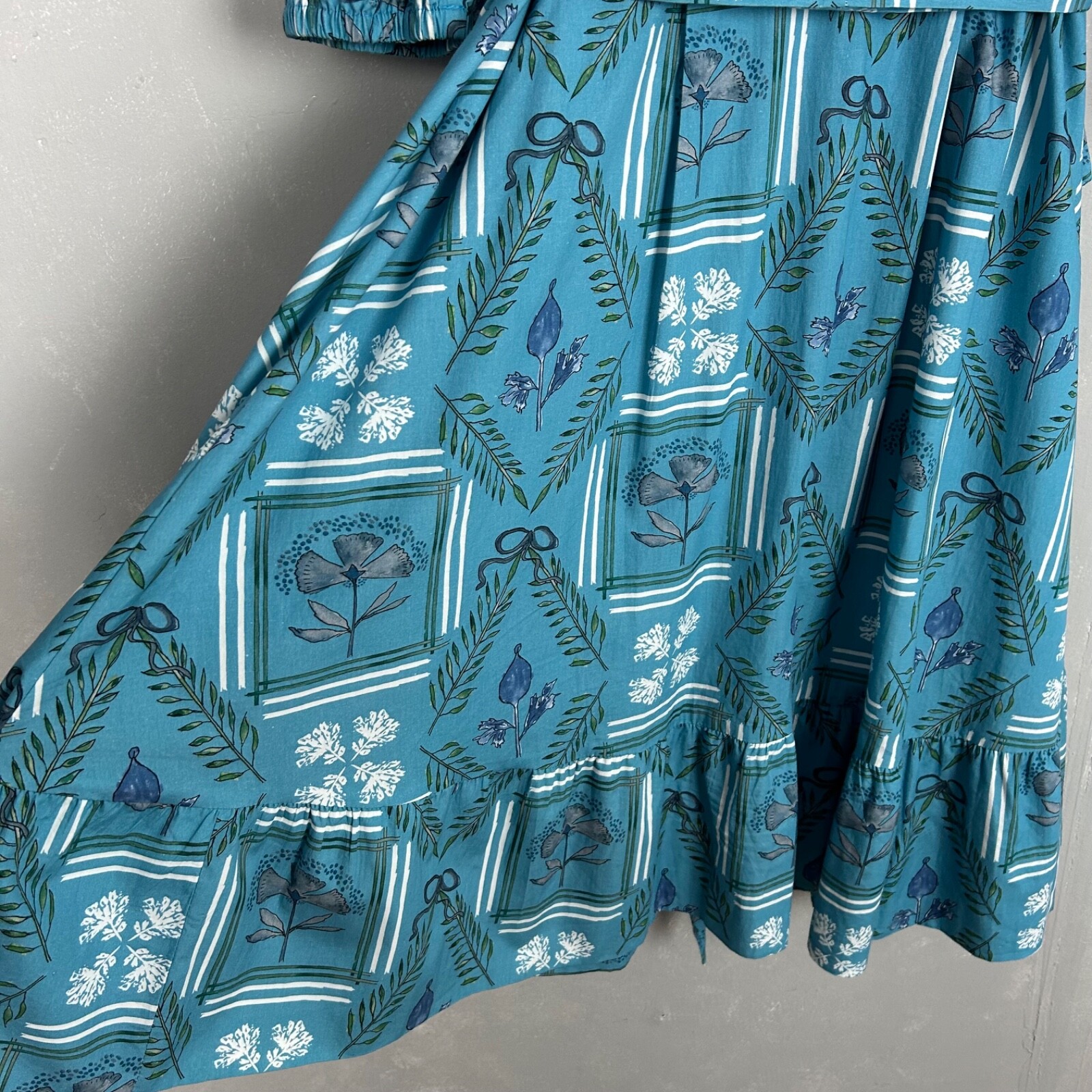 Brooke Wright size L Kitty midi wrap dress blue botanical floral linen cotton
