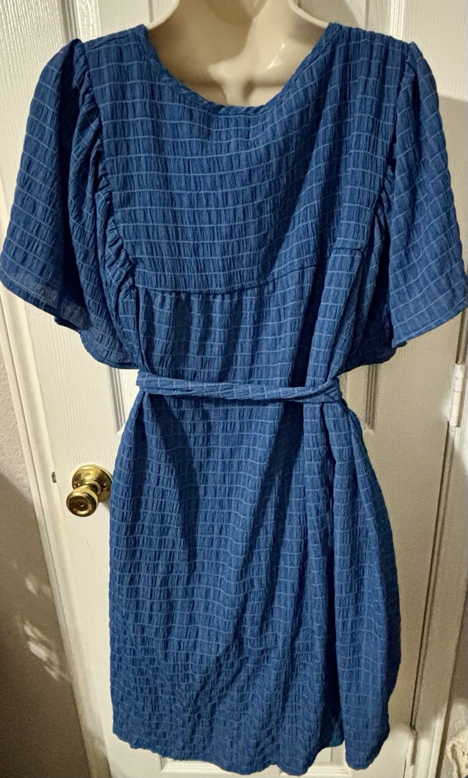 NWOT Blue Textured Embroidered V-Neck Tie Waist Dress Size L