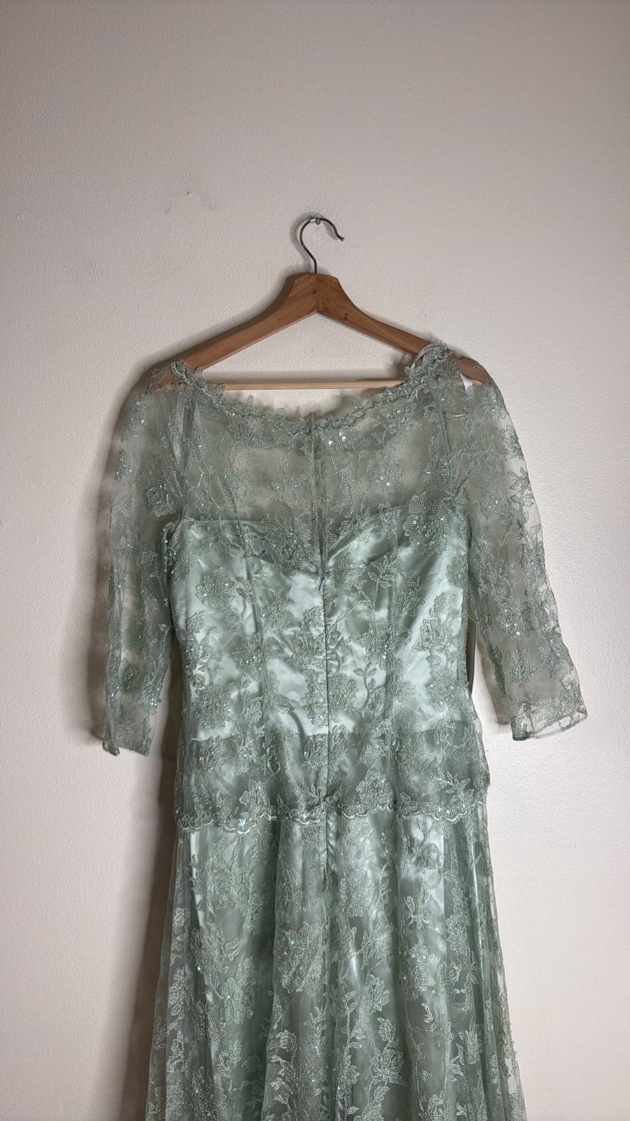 vtg Cassandra Stone Dress Womens 8 Sage Green Lace Gown Formal Evening Beaded
