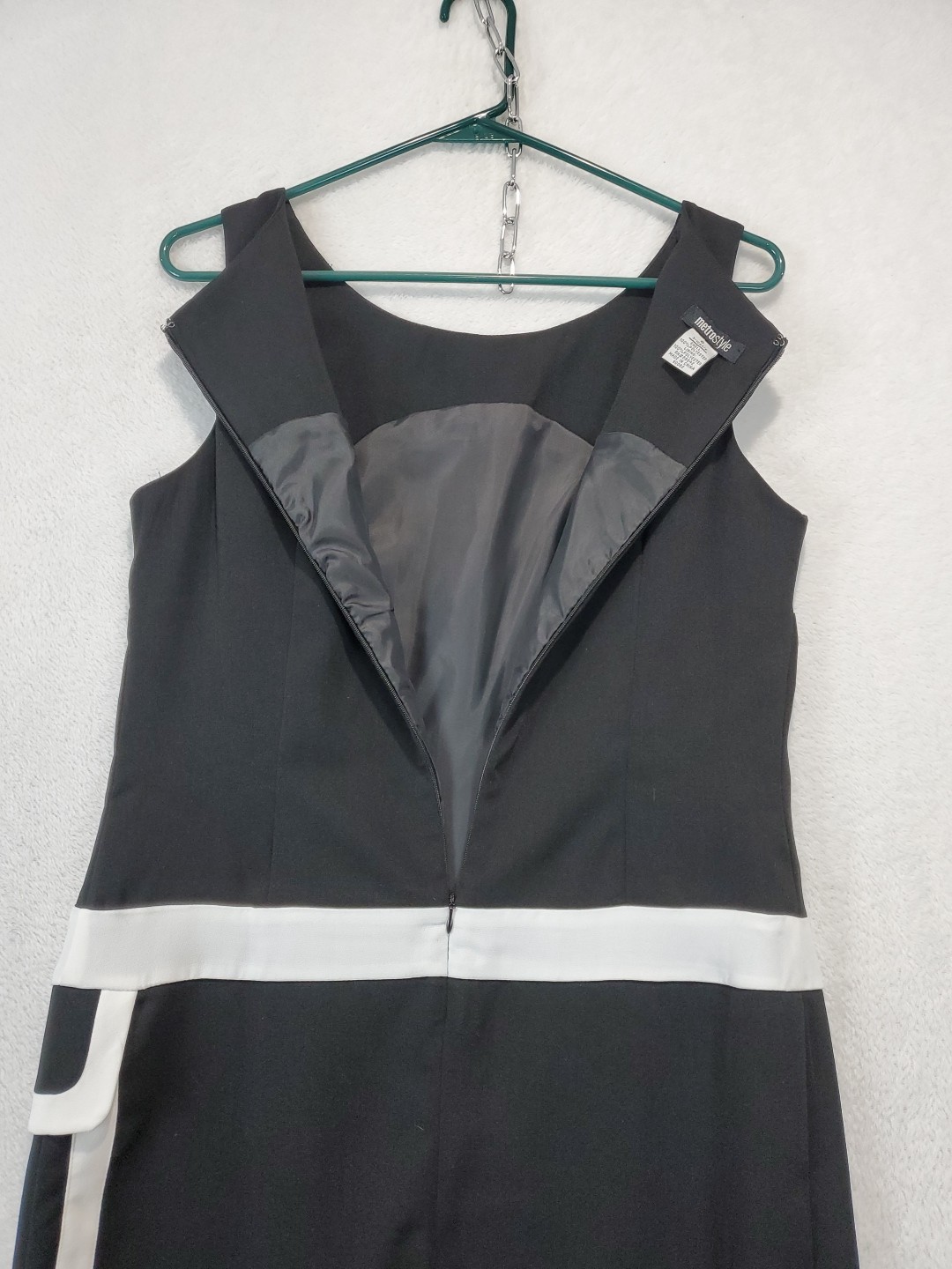 Metrostyle Black White Color Block Sleeveless Shift Sheath Midi Dress Size 8