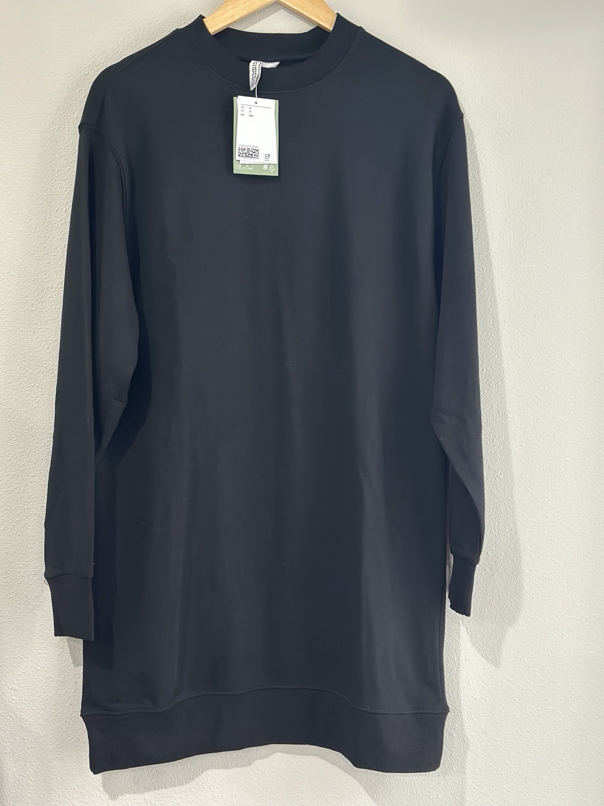 NEW H&M Divided Line Black Oversized Sweatshirt Dress Women’s Small
