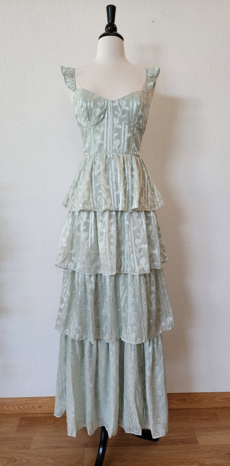 New Maxi Dress Size Large Jacquard Sage Green Tiered Floral High Slit Formal