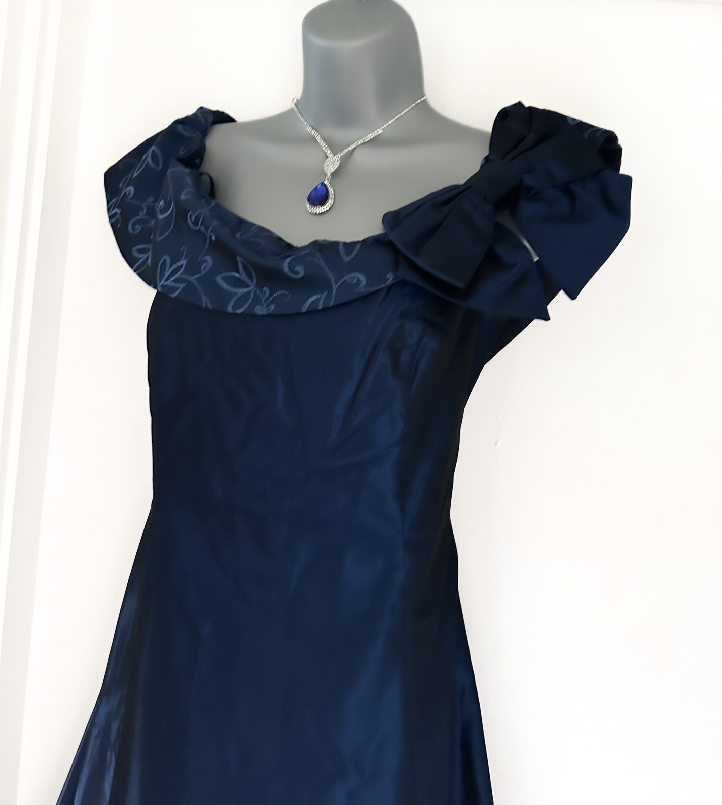 Chou Chou midnight blue embroidered/bow detail occasion long evening dress 14