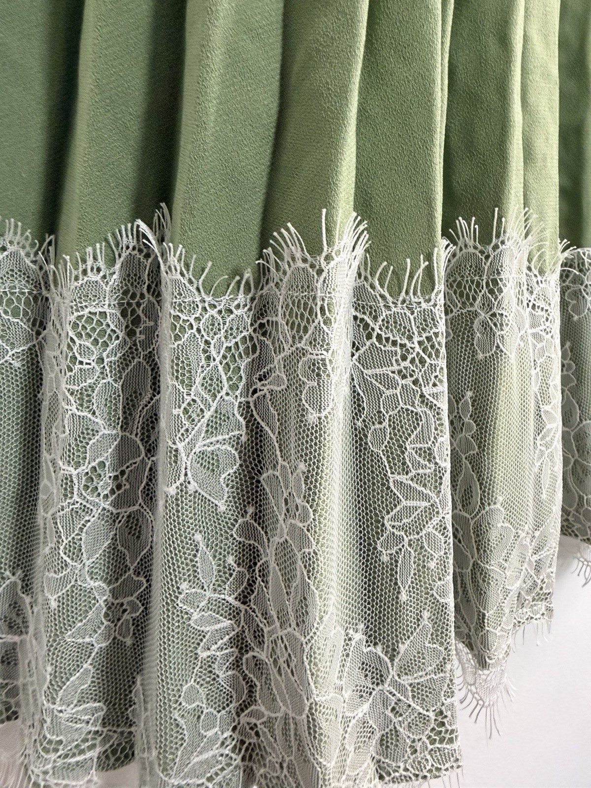 LYNA Green Pleated Lace Trim Sleeveless A-Line Knee Length Dress
