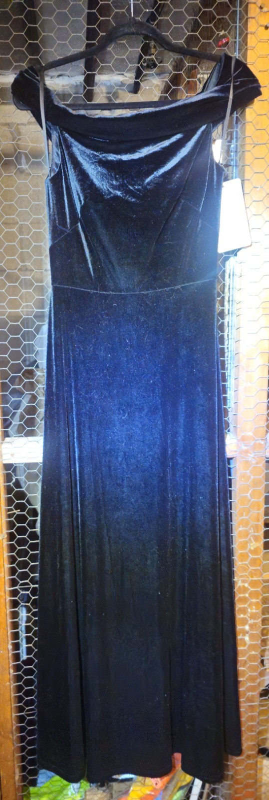 NWT-Womens Revelry Velor Off The Shoulder Dress-Black-Size 6-FAST SHIPPING