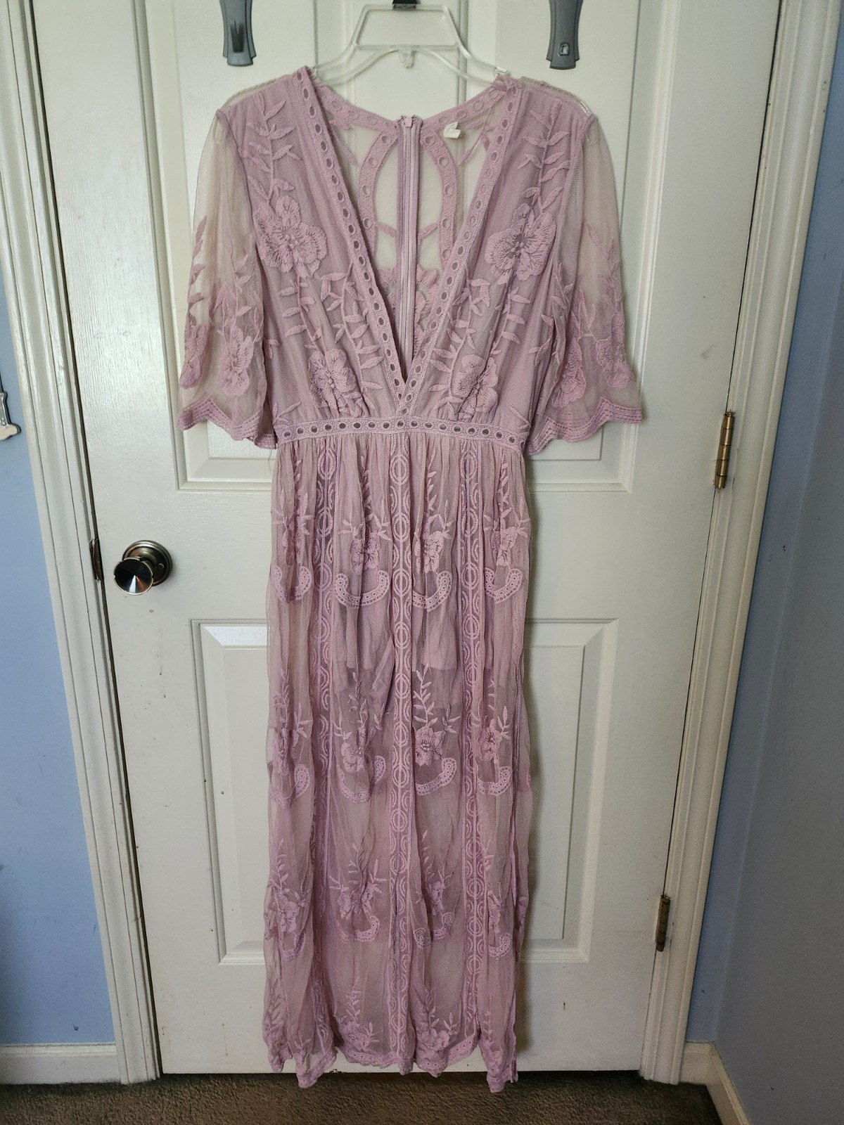 Wishlist Dress Women’s Size Medium Long Sheer Lace Dress