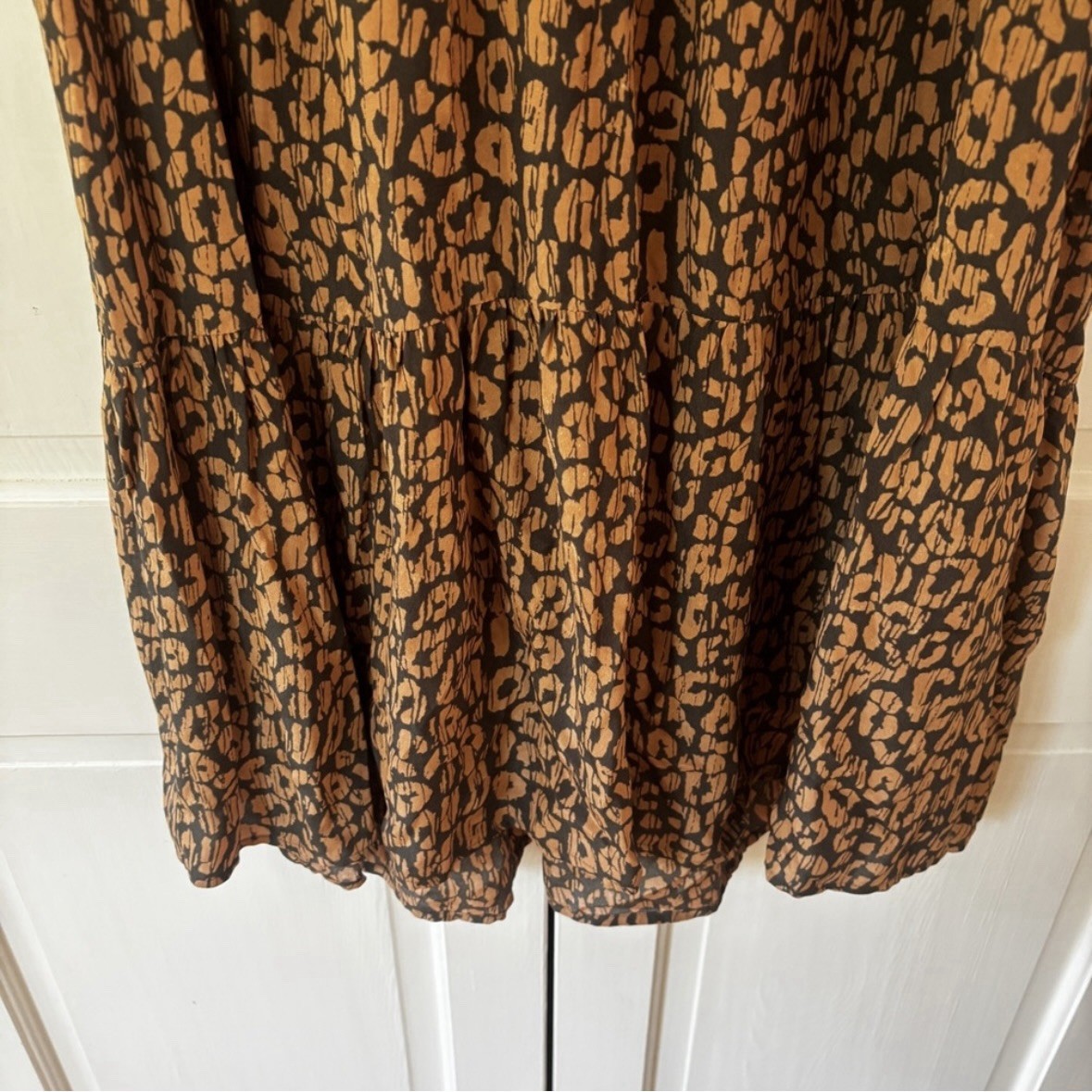 Rails Maple Dress Batik Cheetah Leopard Size Medium Long Sleeve Cinch Midi Dress