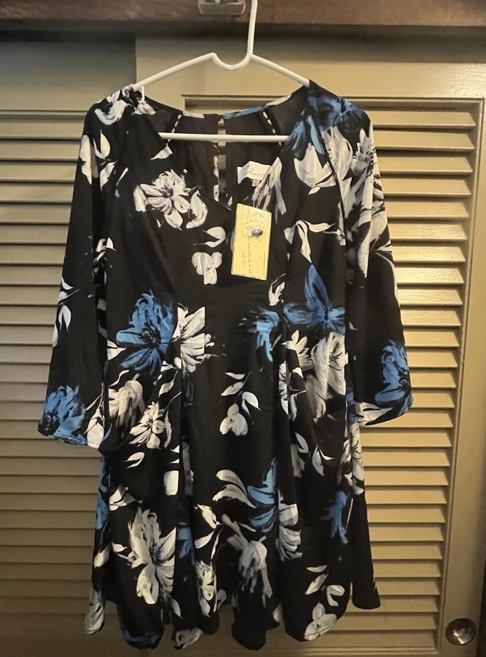 Vintage Havana 100% rayon multi-color floral print dress Size Small NWT