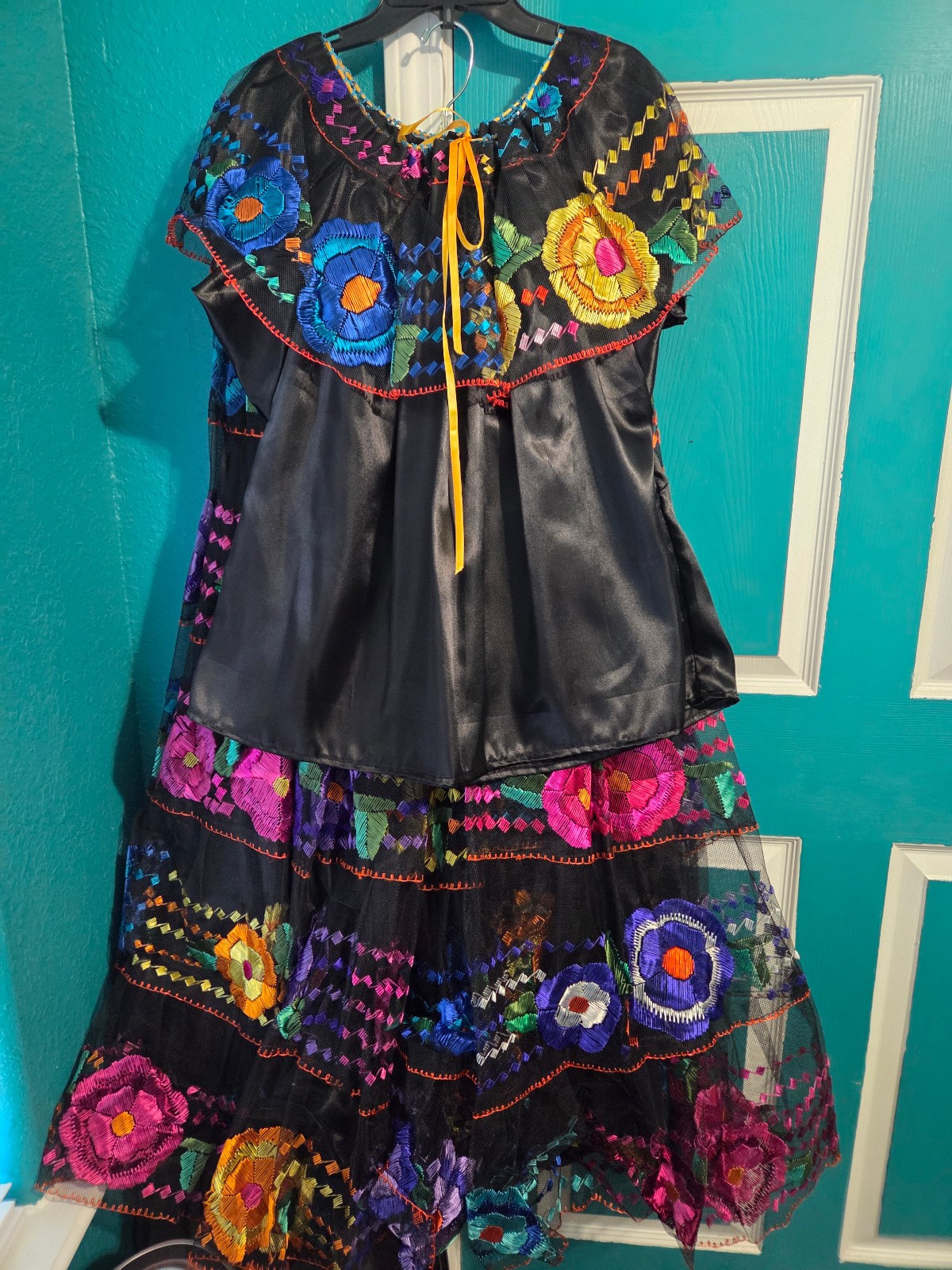 Vibrant Black Mexican Chiapas Dress Size Large