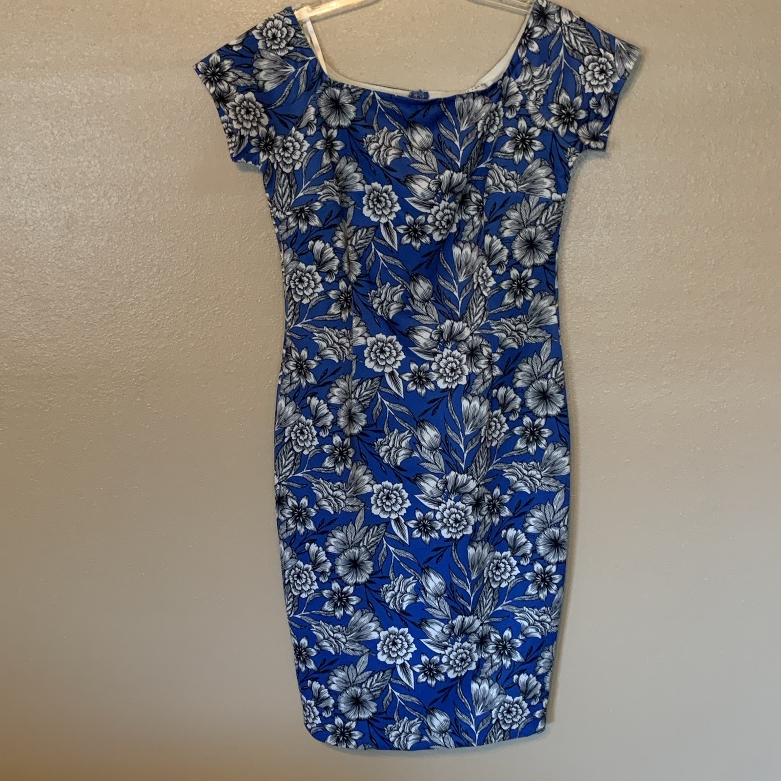 Alexia Admor Blue Floral Dress Size M