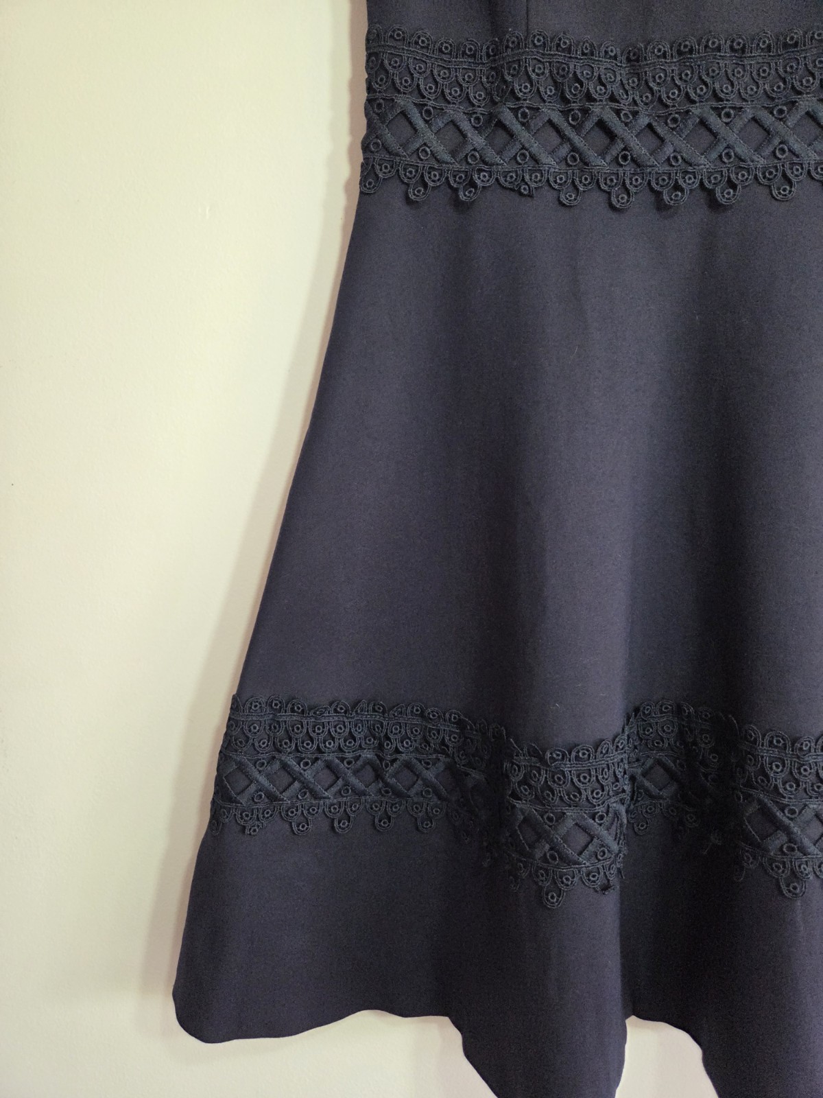 FOREVER NEW Size 8 Navy Lace Fit & Flare Sleeveless Knee Length Dress