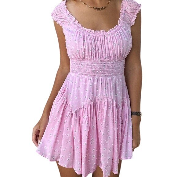 Isabelle’s Closet Naomi Romper Pink White Daisy Print Small Floral Feminine EUC