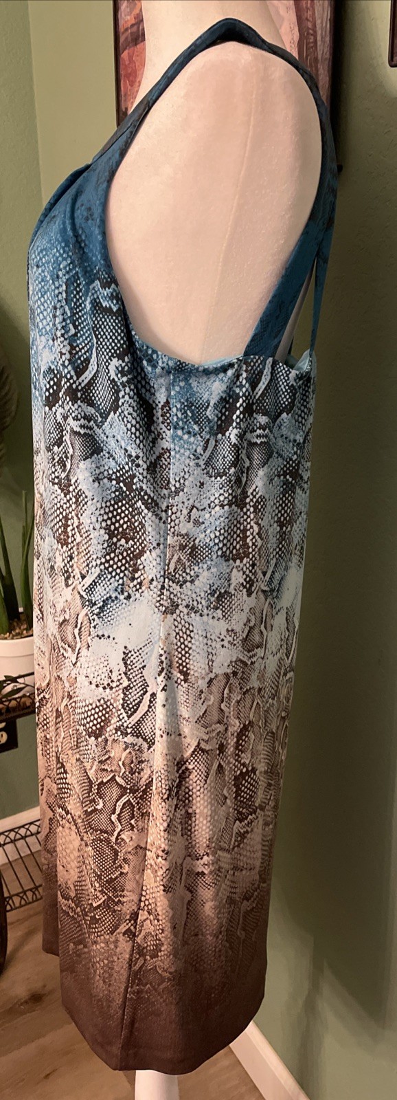 White House Black Market Halter Ombre Chemise Snakeskin Cut Out Python Print M