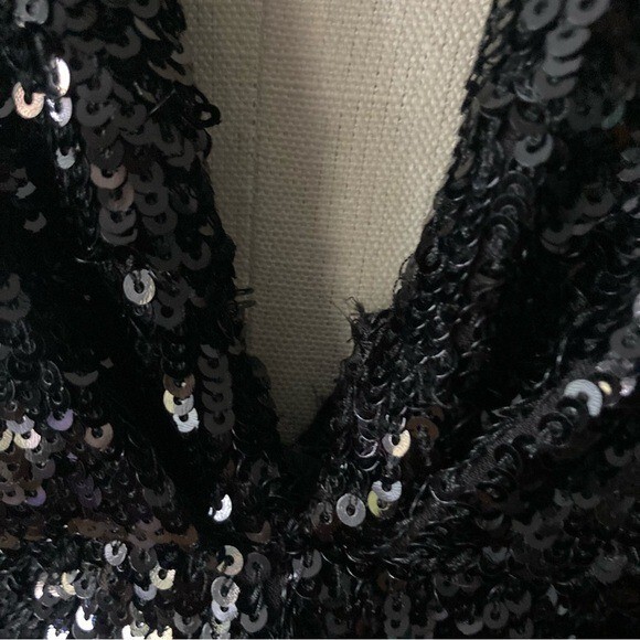 NWT GAUGE81 Midar Black Sequin Cocktail Mini Dress Plunge Twist Front Size M