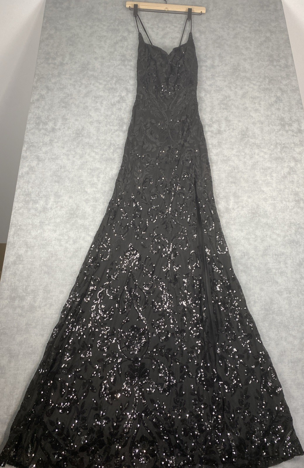 Windsor Black Sequin Halter Mermaid Formal Gown Dress Open Back Slit Size Large