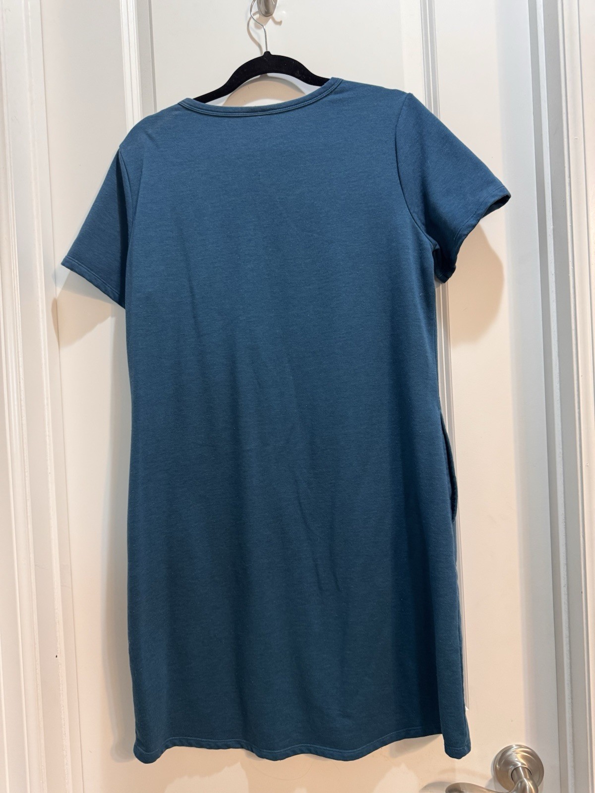 32 Degrees Cool Blue Dress Large Slide Pockets RoundNeck Armpit To Armpit 20”