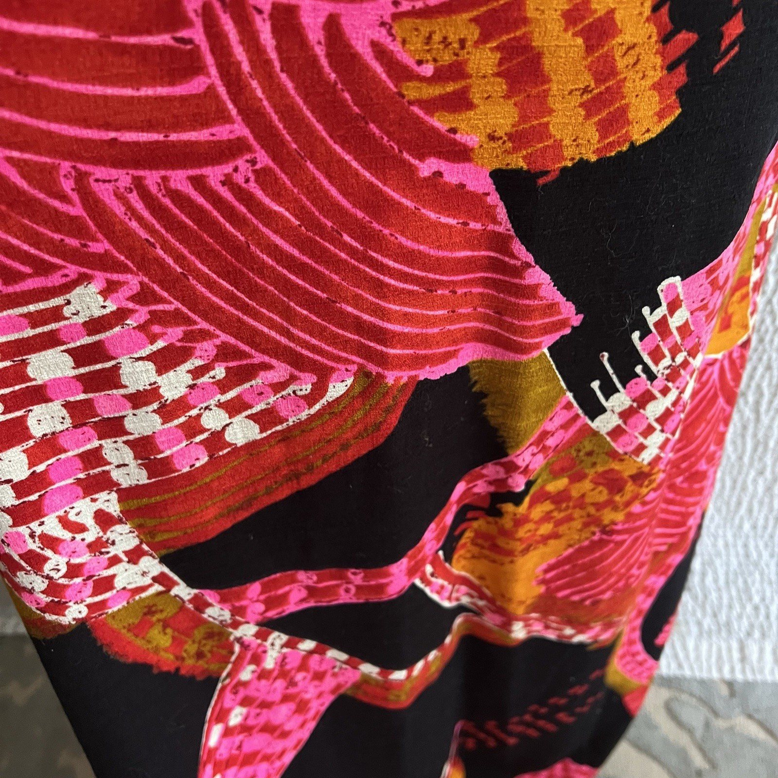 Vintage 70s Barkcloth Tiki Aloha Maxi Dress Empire Open Back Darts M Colorful