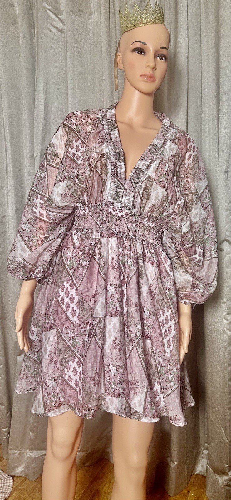 Melloday Blush Sage Geometric V-Neck Smocked Fit & Flare Mini Dress S