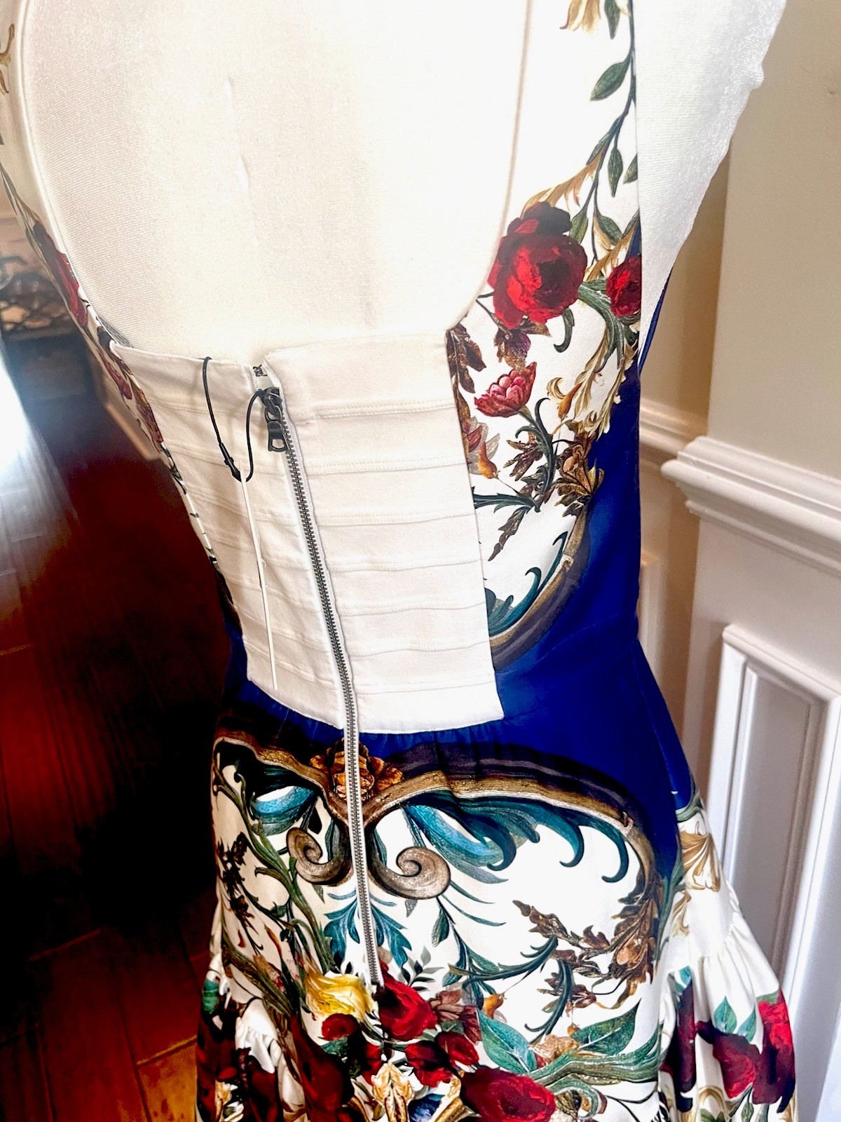 Alice and OLIVIA DIANA STRUCTURED MIDI DRESS In GILDED ROSE US 6 UK /AU 10 NWT