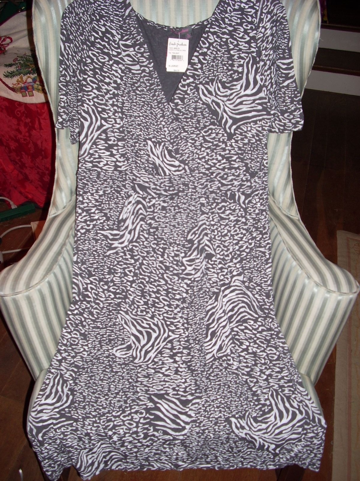NWT FRESH PRODUCE FLUTTER DRESS IN TUNISIA DESIGN …..FLATTERING RET $89 (M)