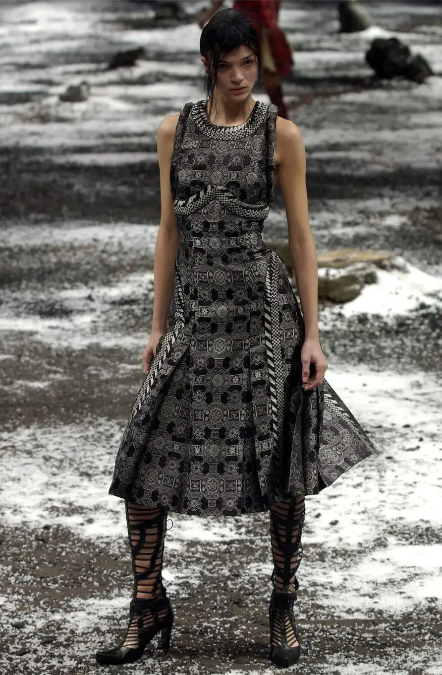 Alexander McQueen – “Scanners” Autumn/Winter 2003 Khakhama Brocade Silk Dress 40