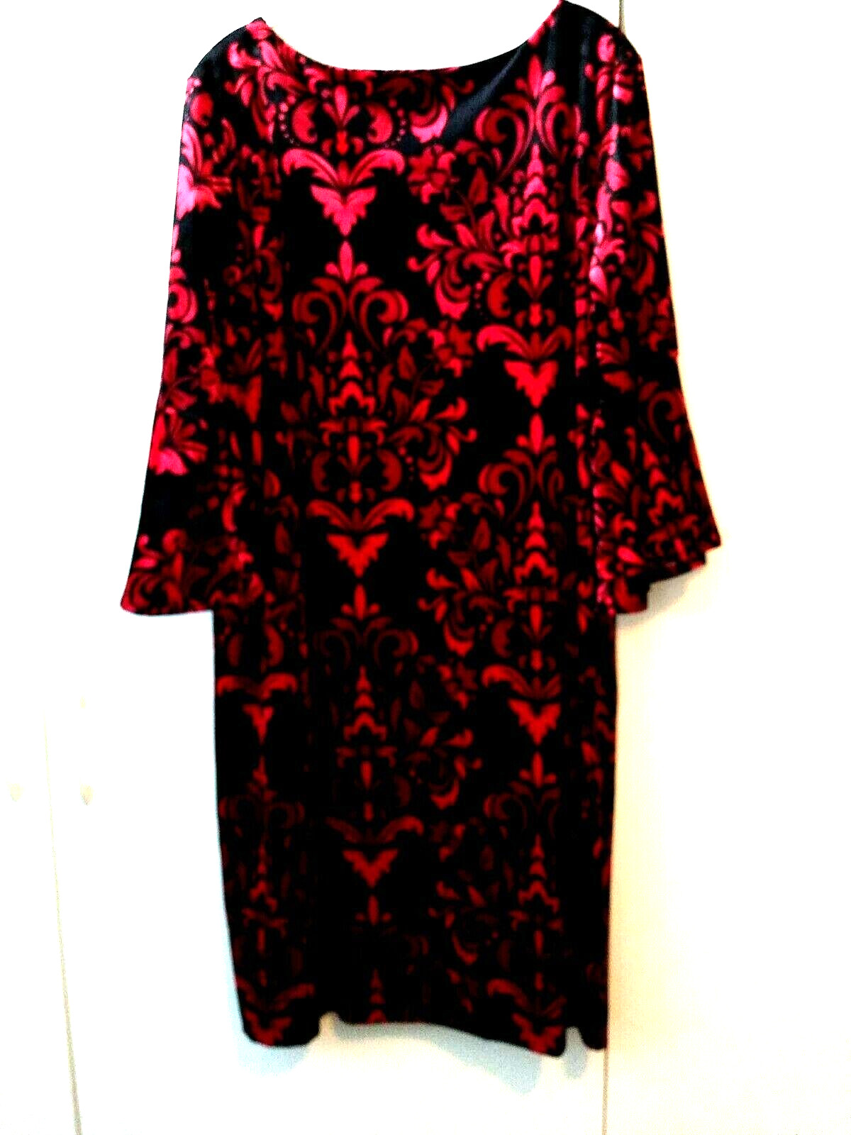 NEW STUDIO ONE BLACK RED FLEUR DE LIS 3/4 BELL SLEEVE VELVET DRESS PLUS SIZE 20W