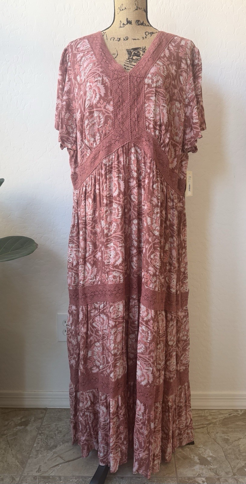 NWT Nurture Floral with Lace Vine Dress Size 1X