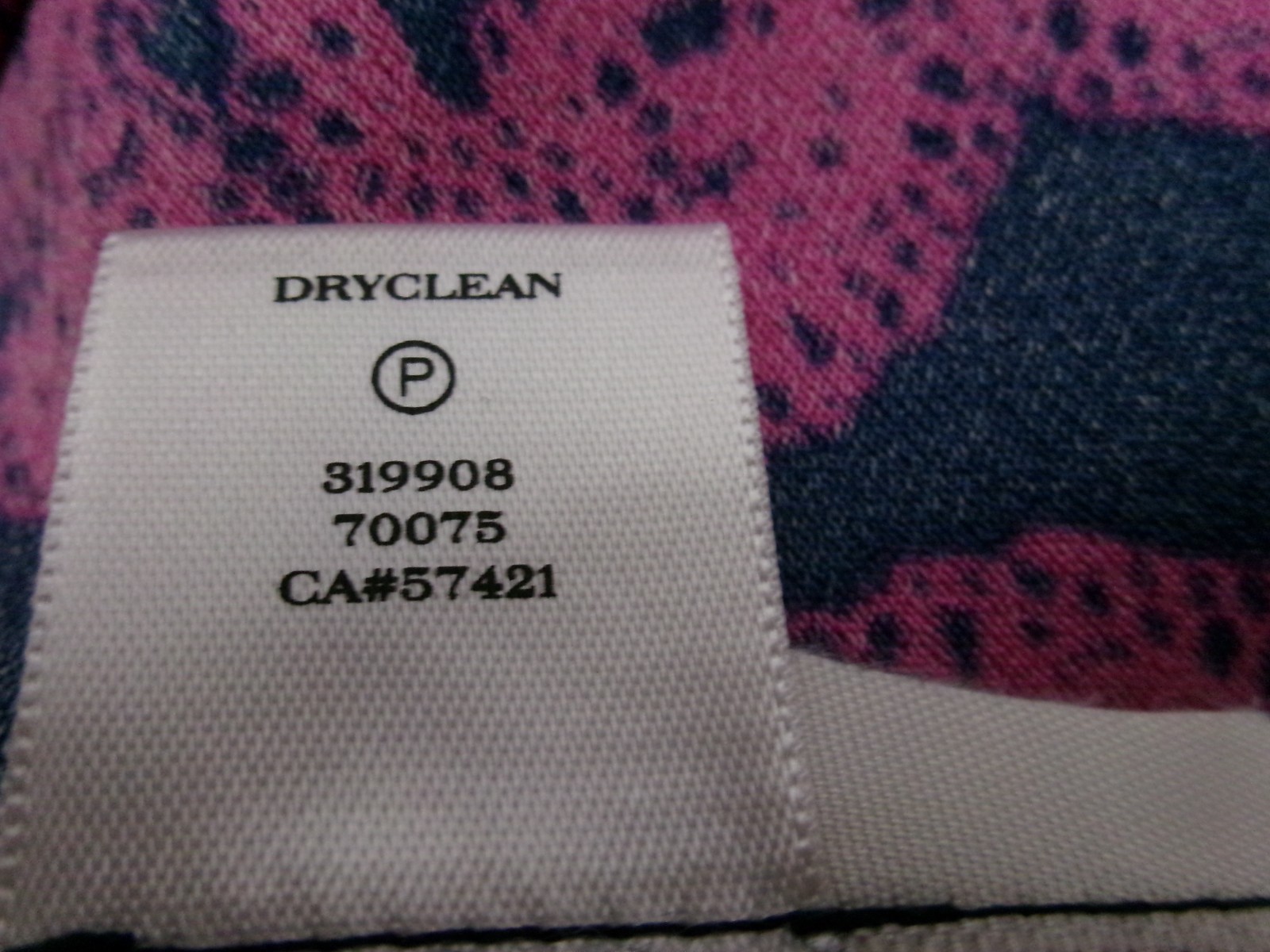 ANN TAYLOR 🌸 SIZE 10 / 36″ BUST==DARK PINK & NAVY BLUE PRINT / SHIFT SUNDRESS