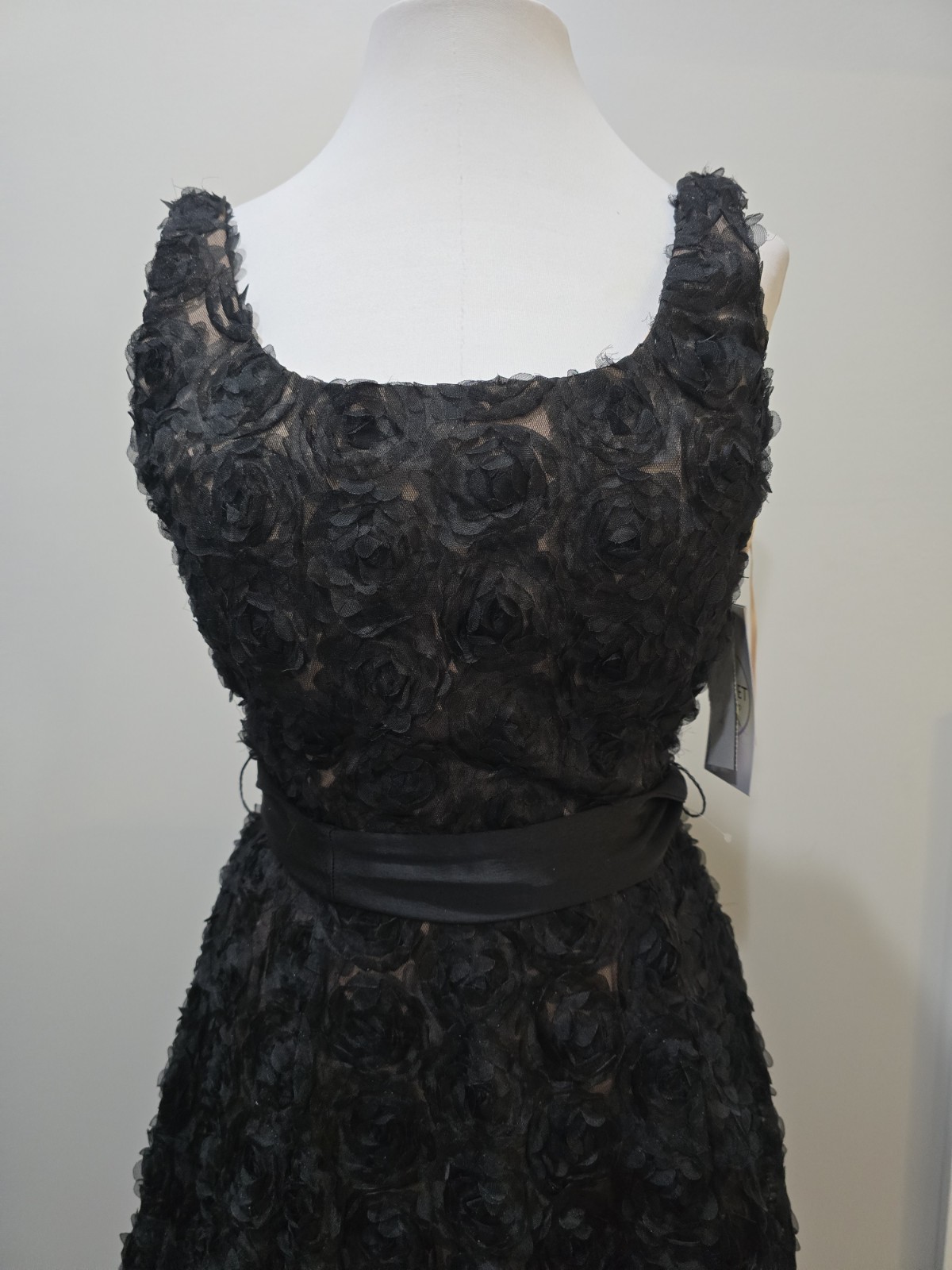 Violet Weekend Rosette-Soutache Tie-Waist Gown NWT Size 5/6 Black