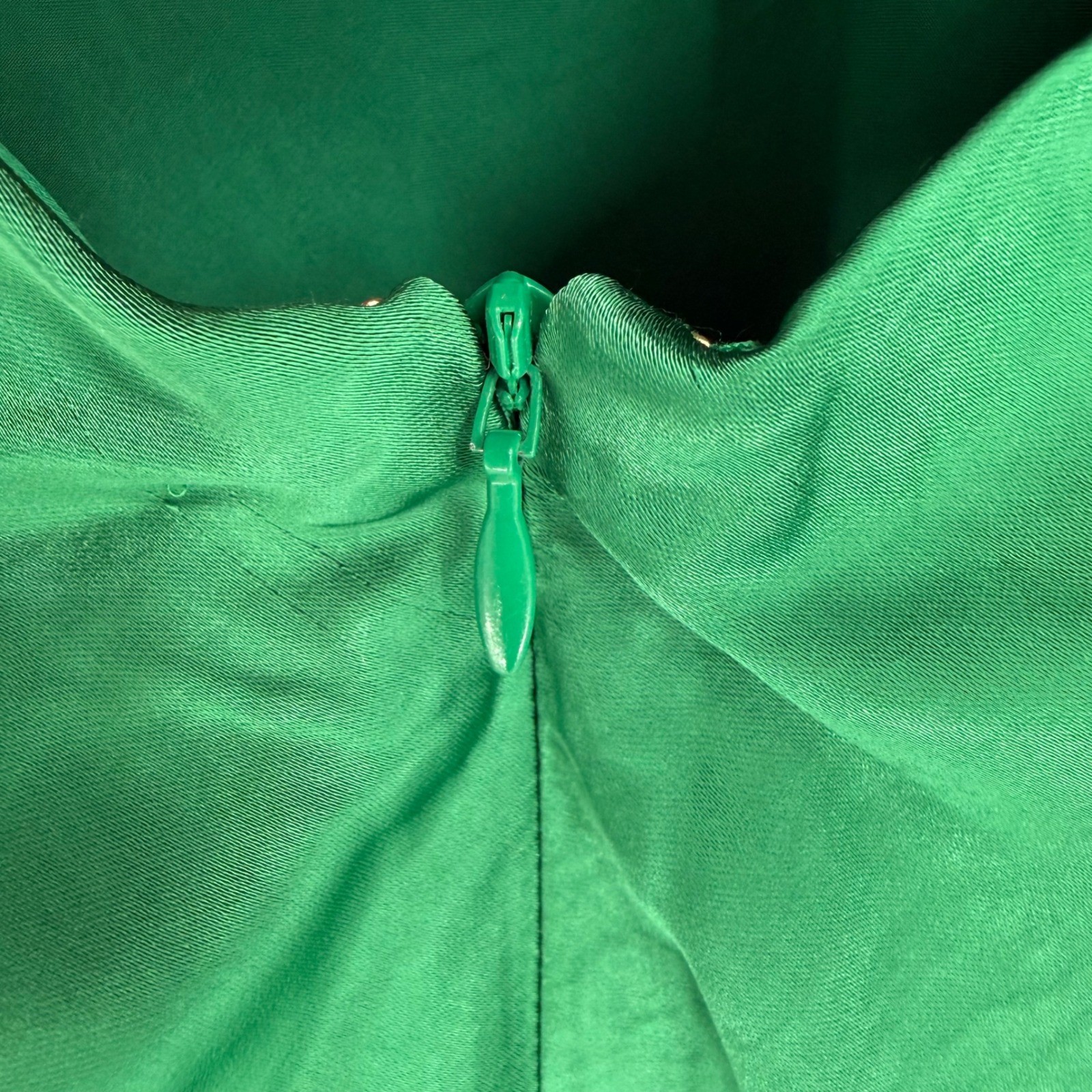 RUNAWAY THE LABEL RAELYN MAXI DRESS EMERALD GREEN SATIN OPEN BACK MEDIUM NWT