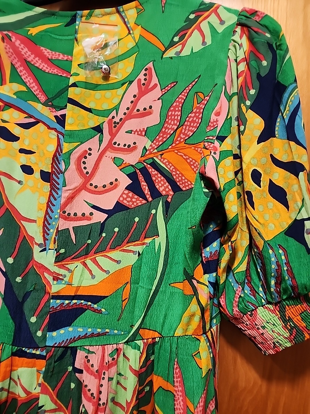 Karlie Ladies Size Medium Multicolor Tropical Floral Rayon Mini Dress
