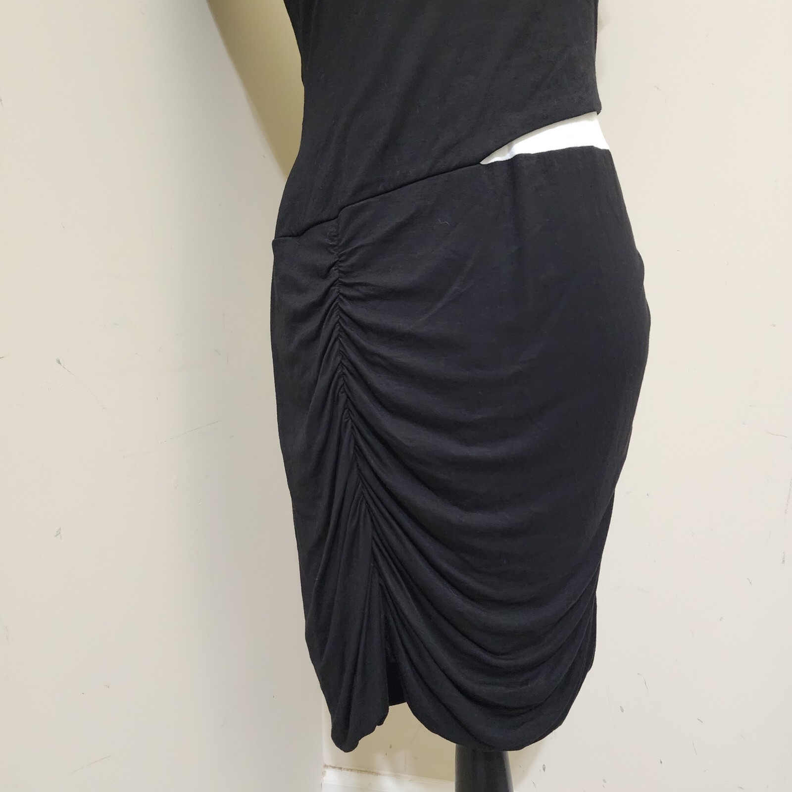 nwt CASUAL COUTURE size Large Side Rouching Slim Fit Stretch Dress Black