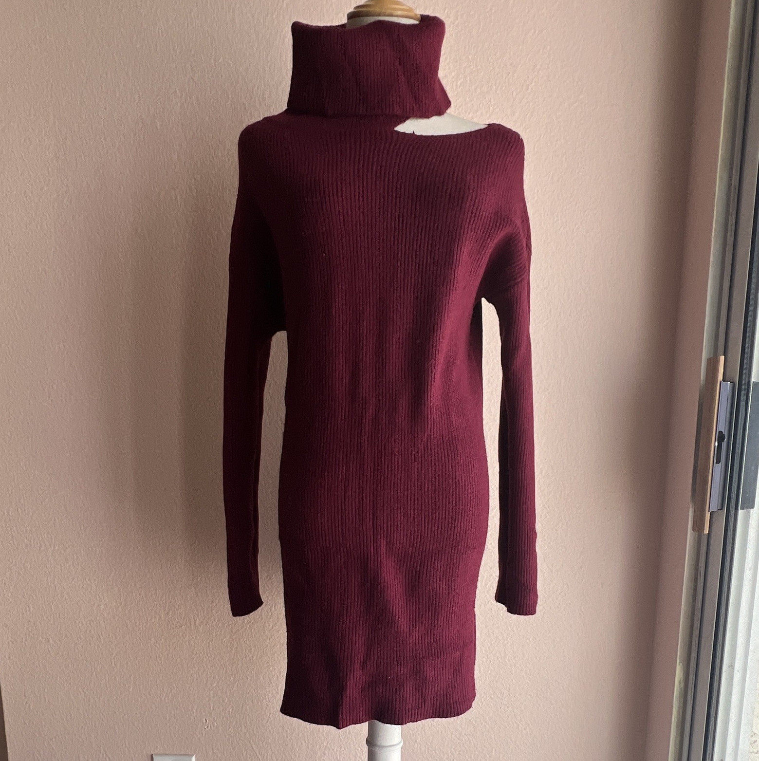 Womens Burgundy Ribbed Knit Turtleneck Cut-Out Long Sleeve Sweater Dress S