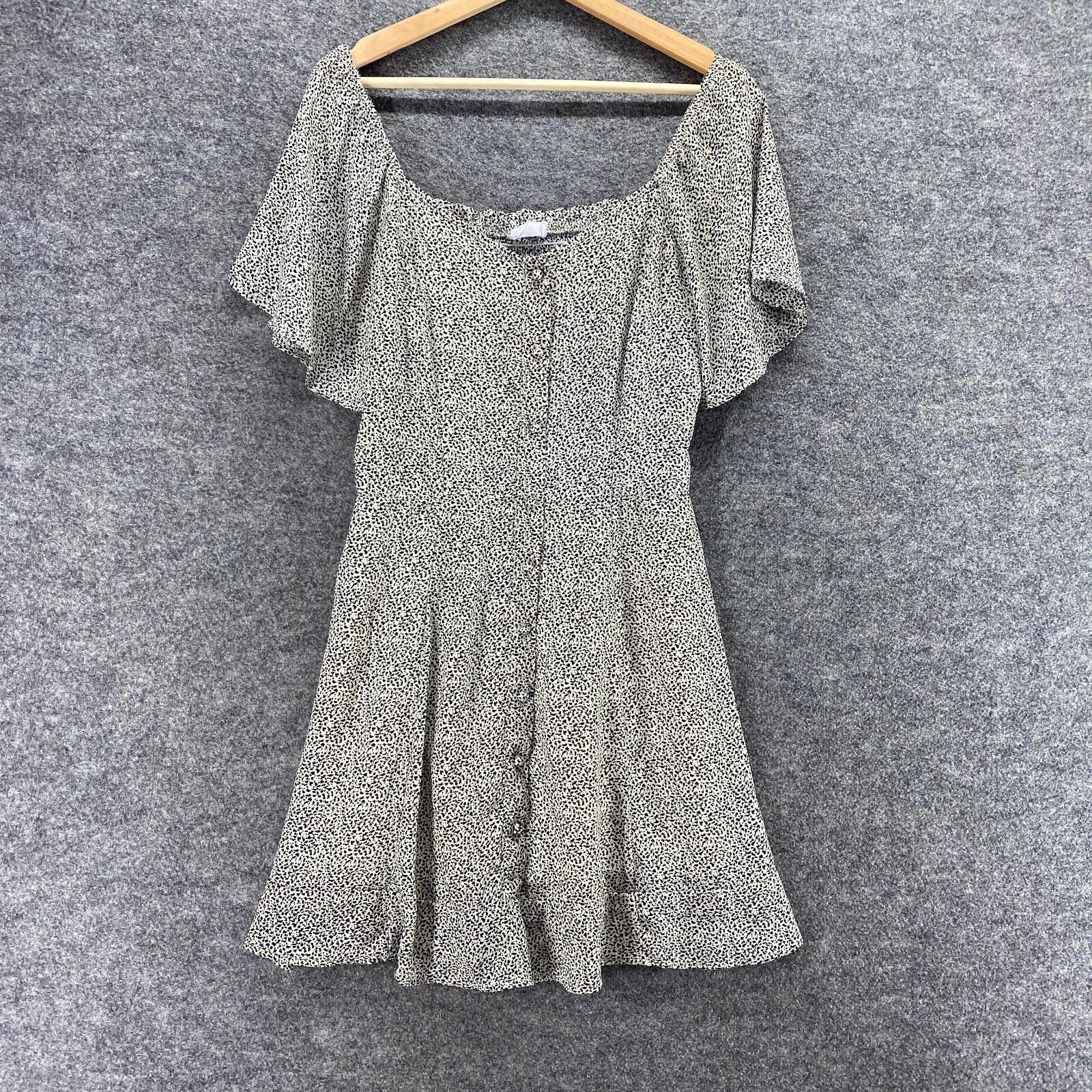 Sienna Sky Dress Women M White Geometric Sheath Midi Button Short Sleeve