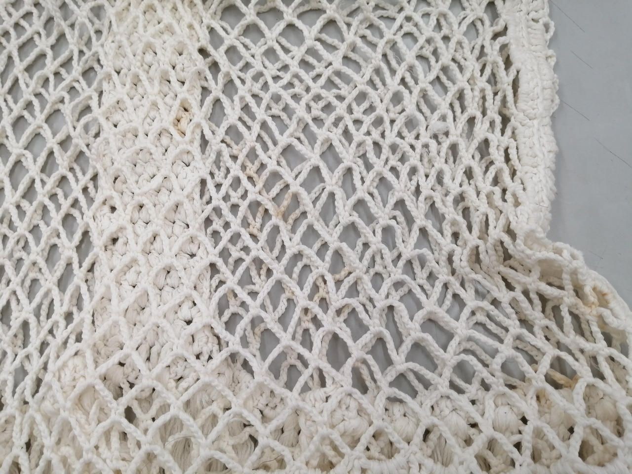 AMERI fringe key knitting dress WHT with stains Used