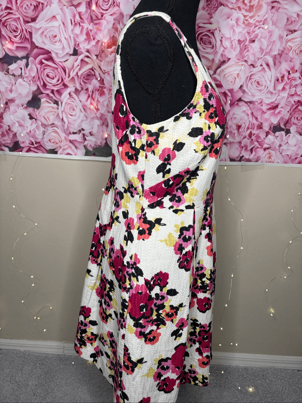 LOFT White Pink Floral Fit & Flare 100% Cotton Sleeveless Textured Dress Size 4-