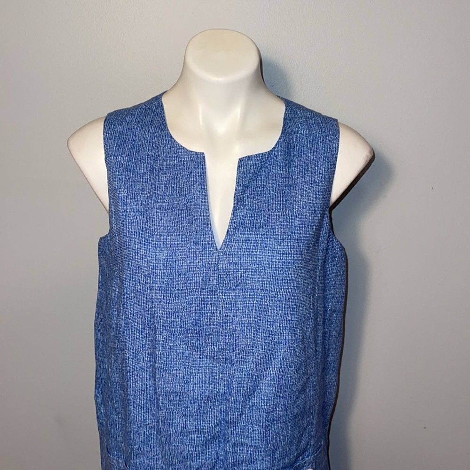 J.McLaughlin Linen Split Round Neck Sleeveless Besom Front Pocket Shift Dress. M