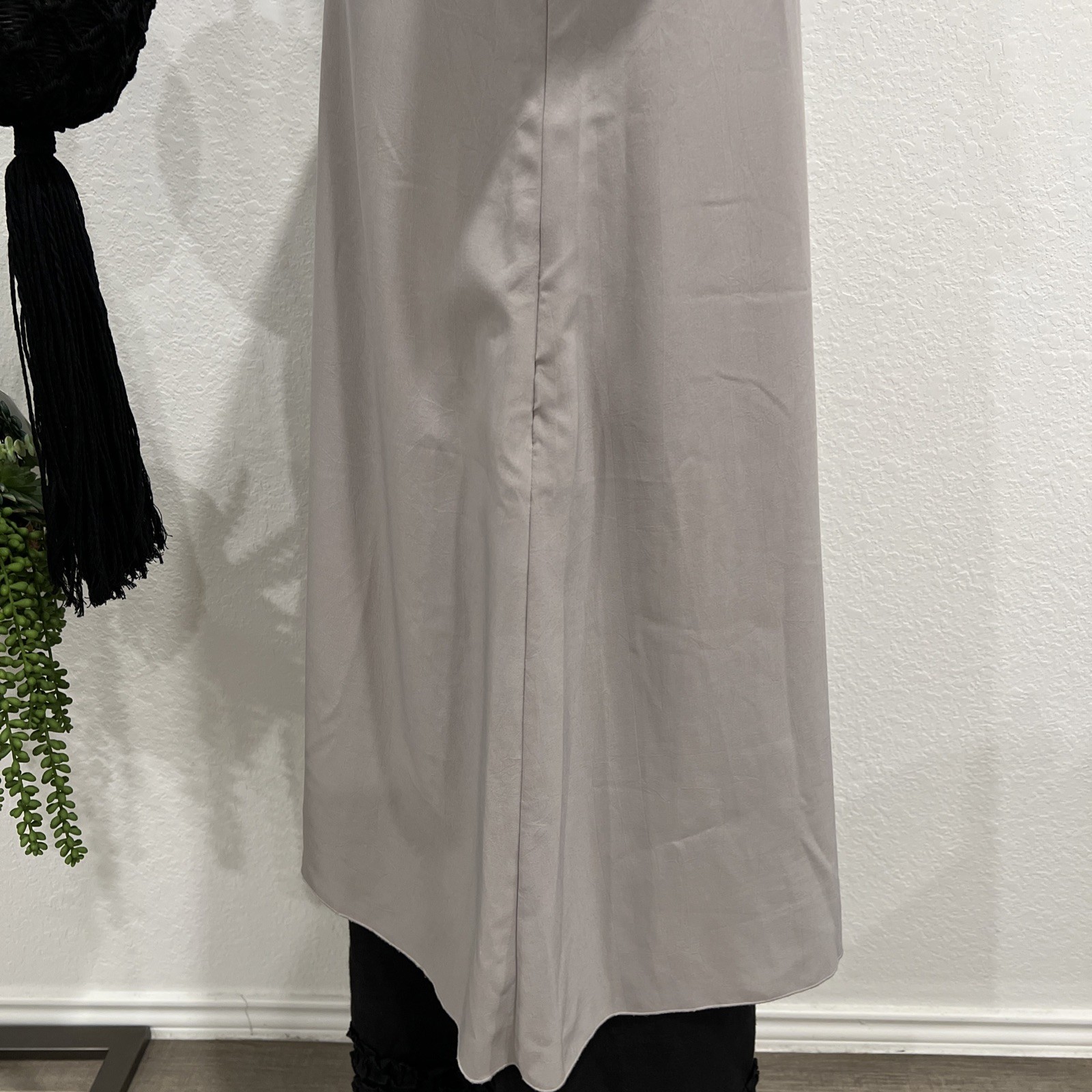 Moyuru Polyester Gray Midi Dress Sz M (item B10)